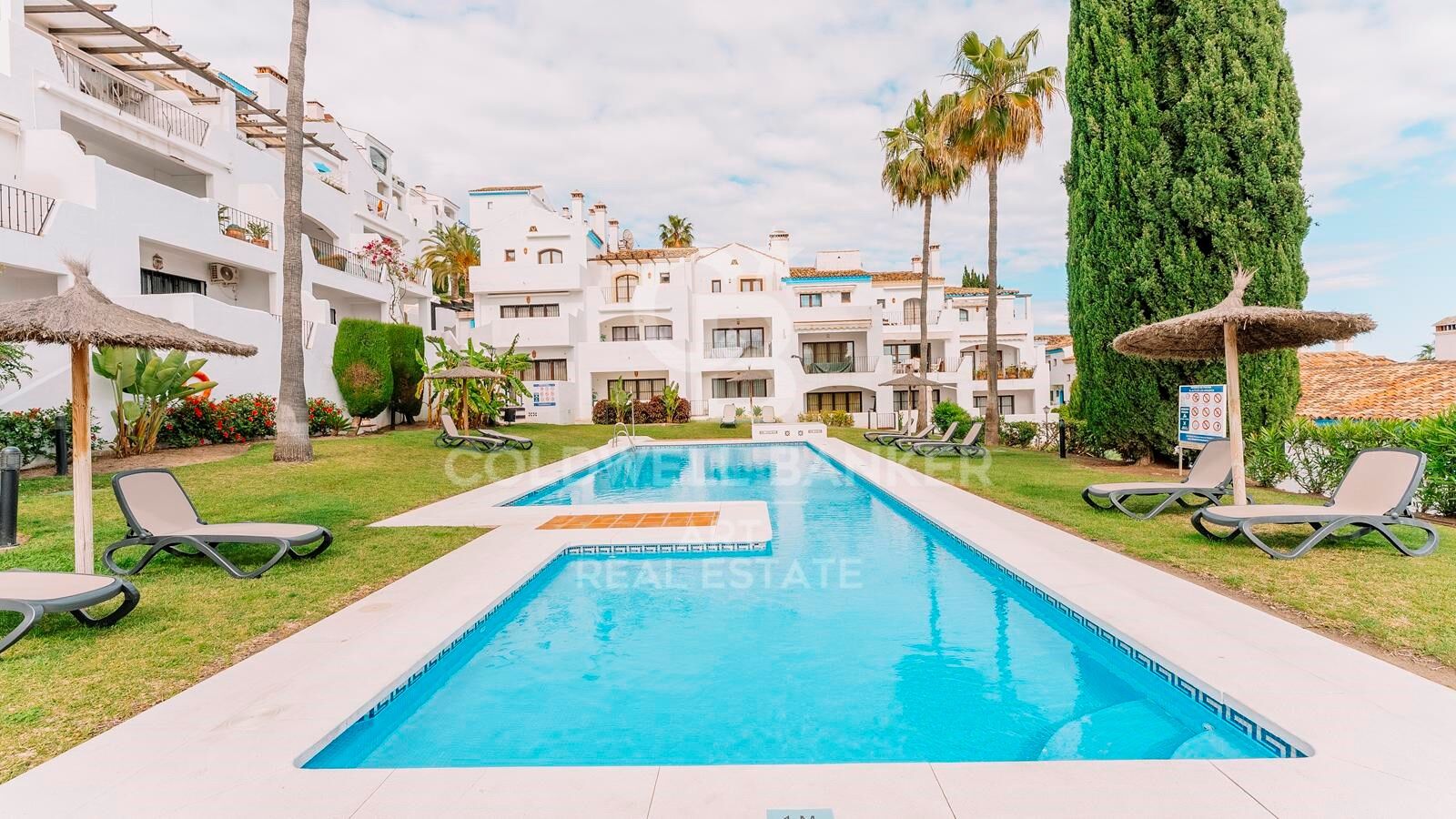 Encantadora casa en comunidad exclusiva con vistas al mar, Los Arqueros, Benahavís