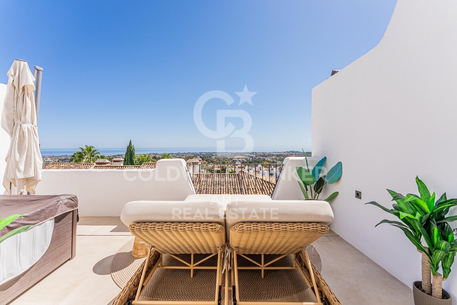 Encantadora casa en comunidad exclusiva con vistas al mar, Los Arqueros, Benahavís