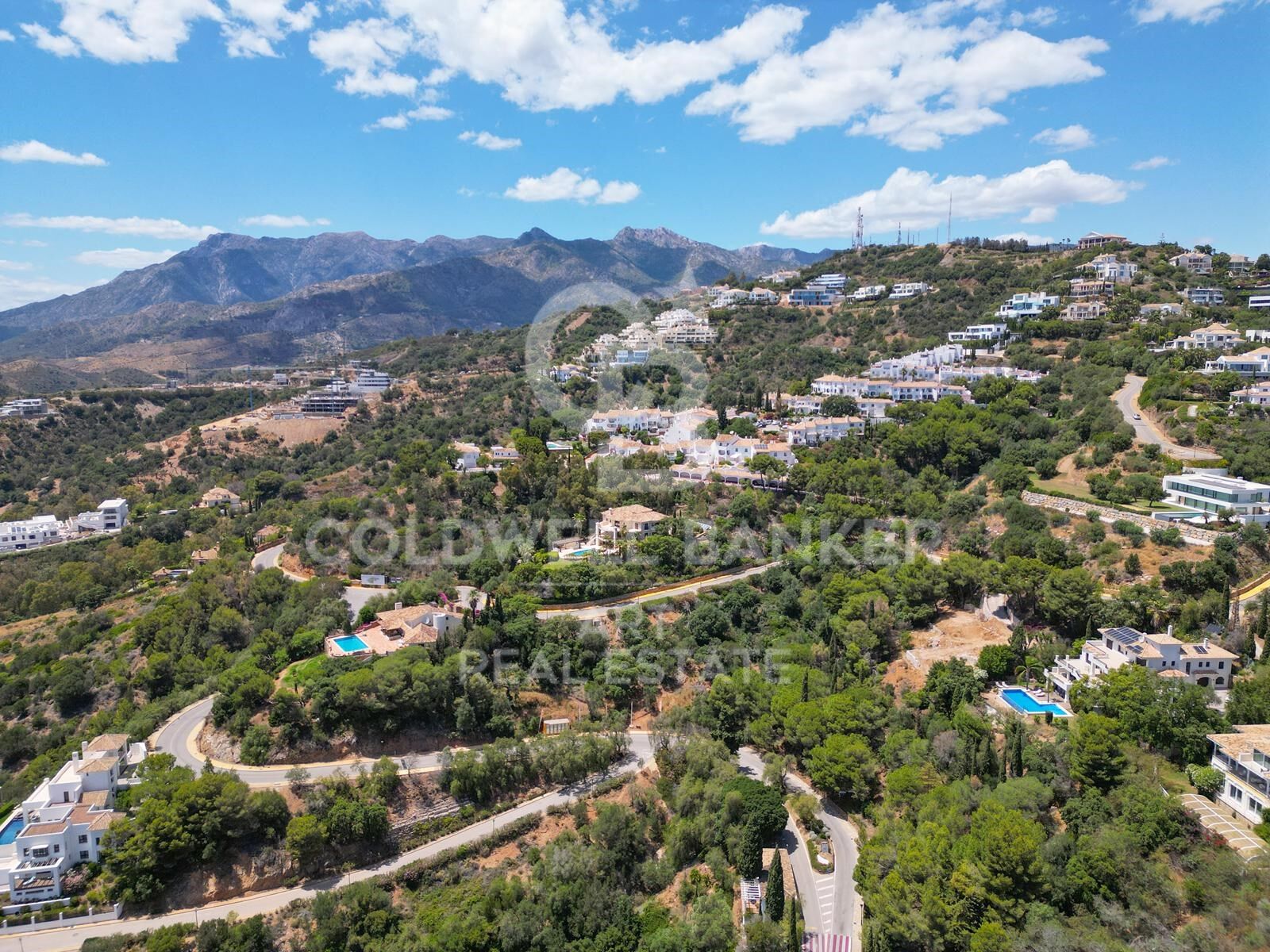 Terrain unique pour villa de rêve à Marbella Est