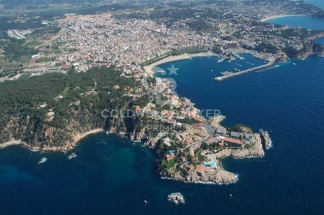 Parcela edificable situada en la urbanización Punta Brava, St. Feliu de Guíxols