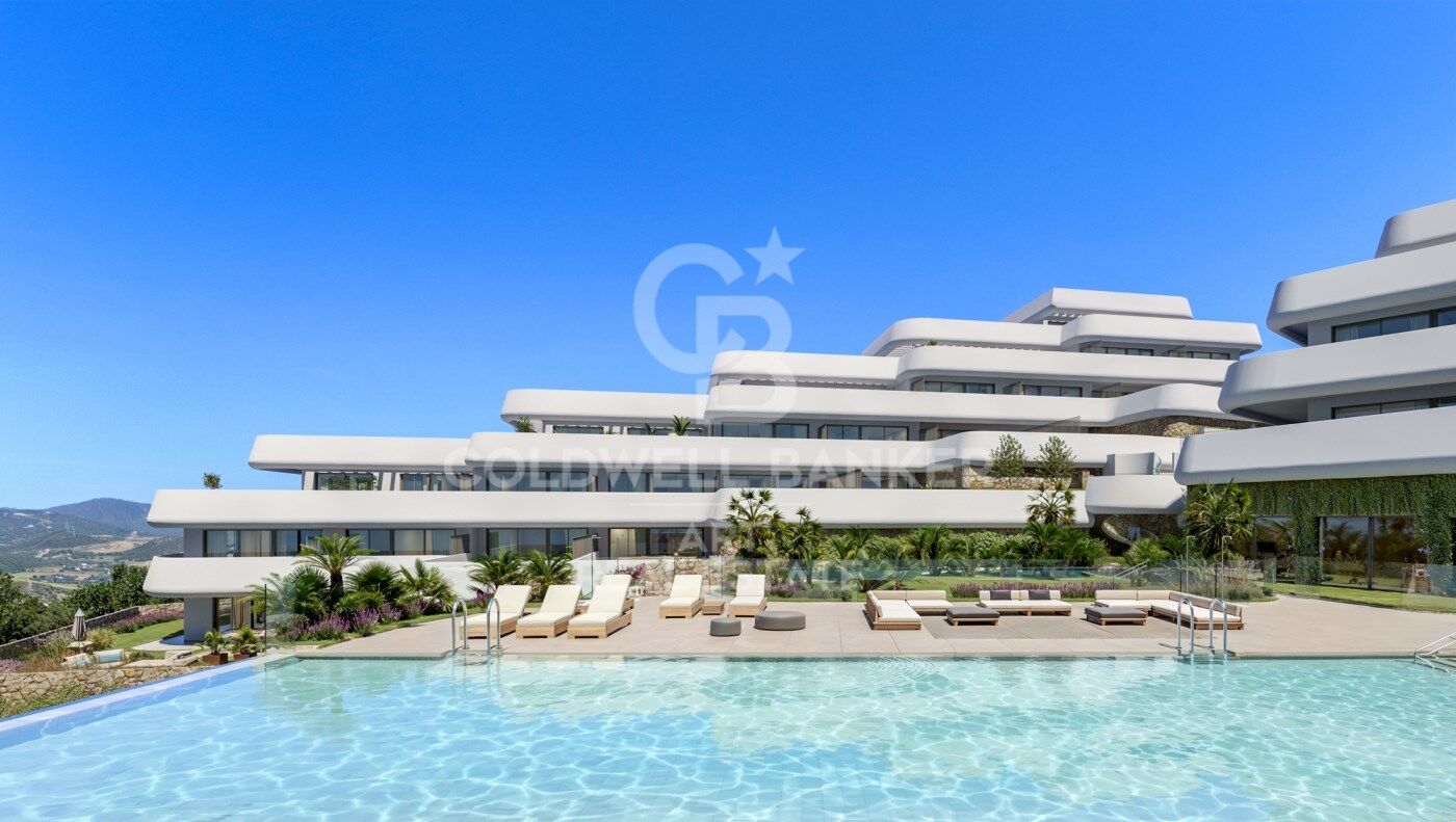 Apartments with views of the Mediterranean in Casares Golf