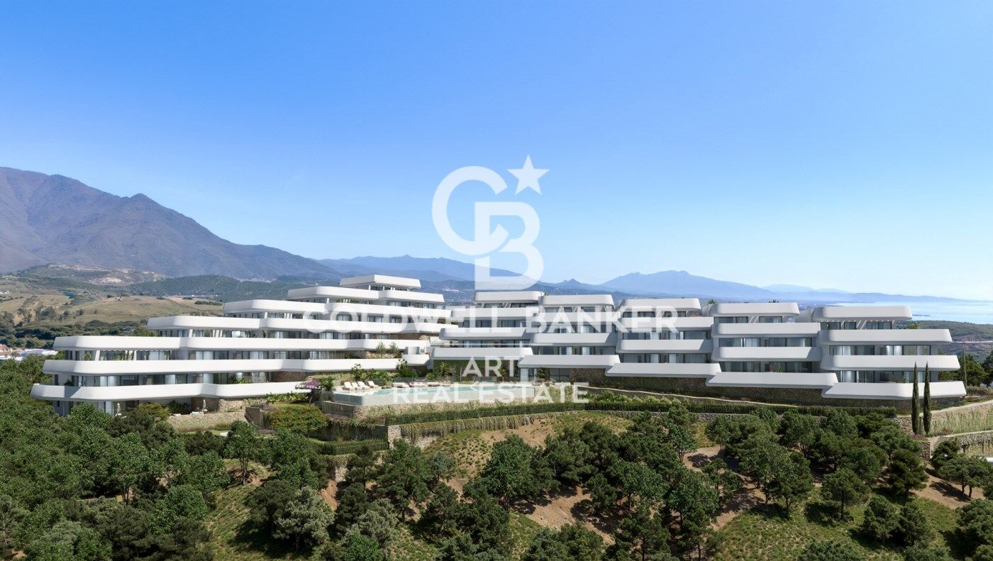 Apartments with views of the Mediterranean in Casares Golf