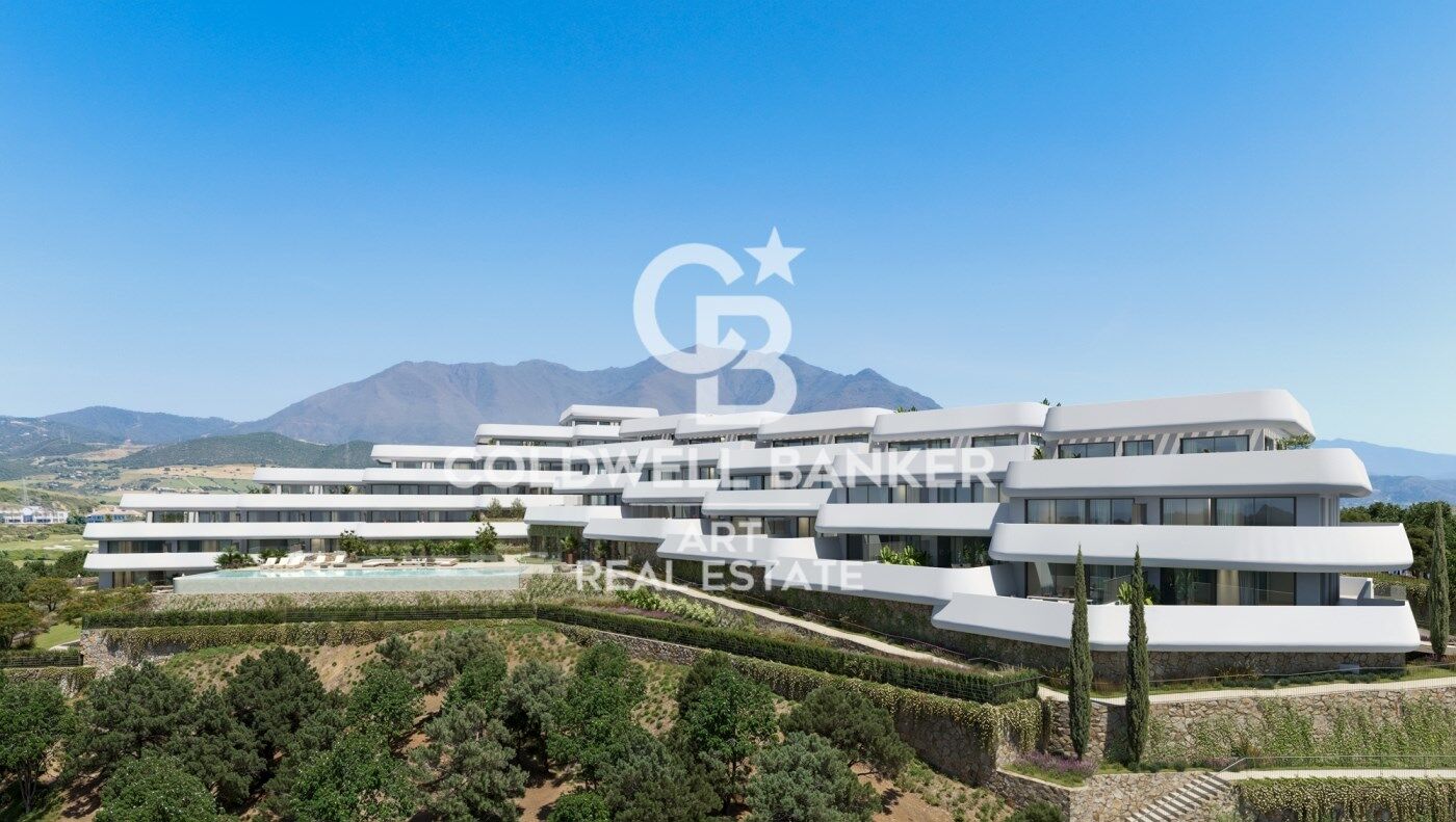 Apartments with views of the Mediterranean in Casares Golf