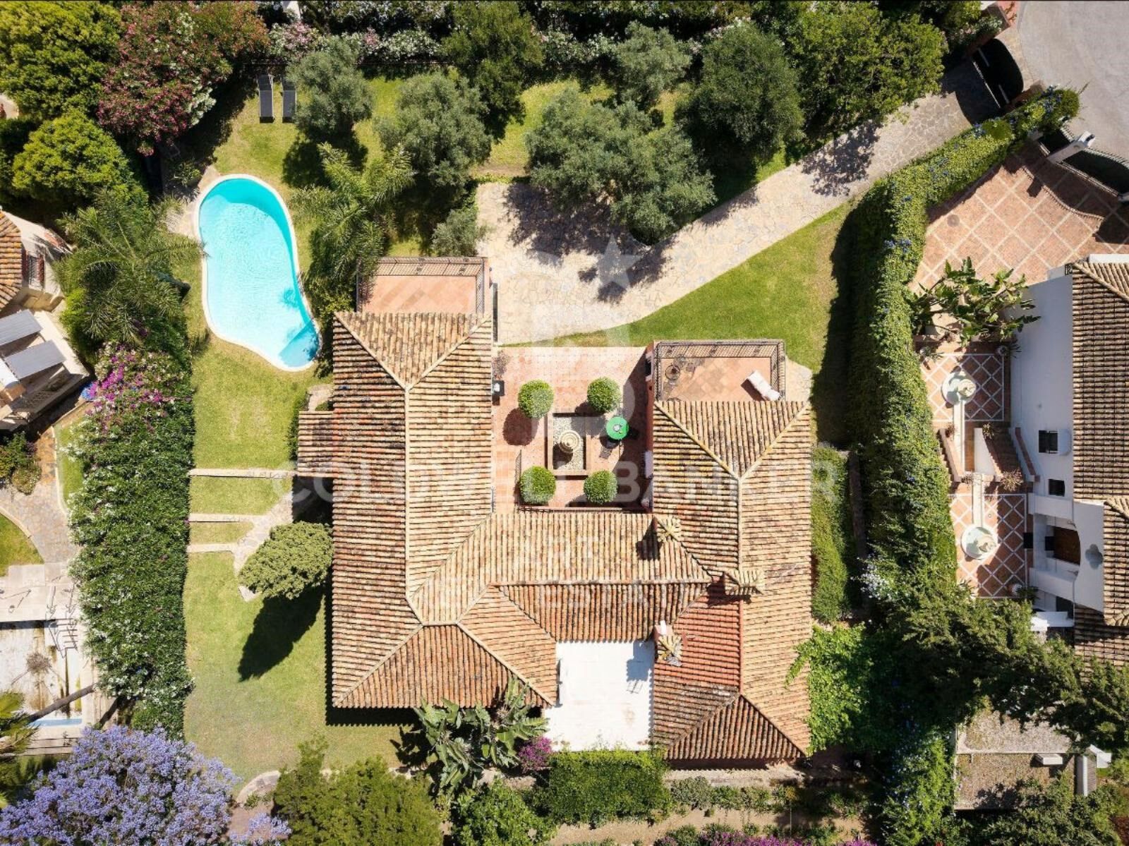 Charmante Villa im andalusischen Stil mit Blick auf La Concha in Las Brisas, Nueva Andalucía, Marbella