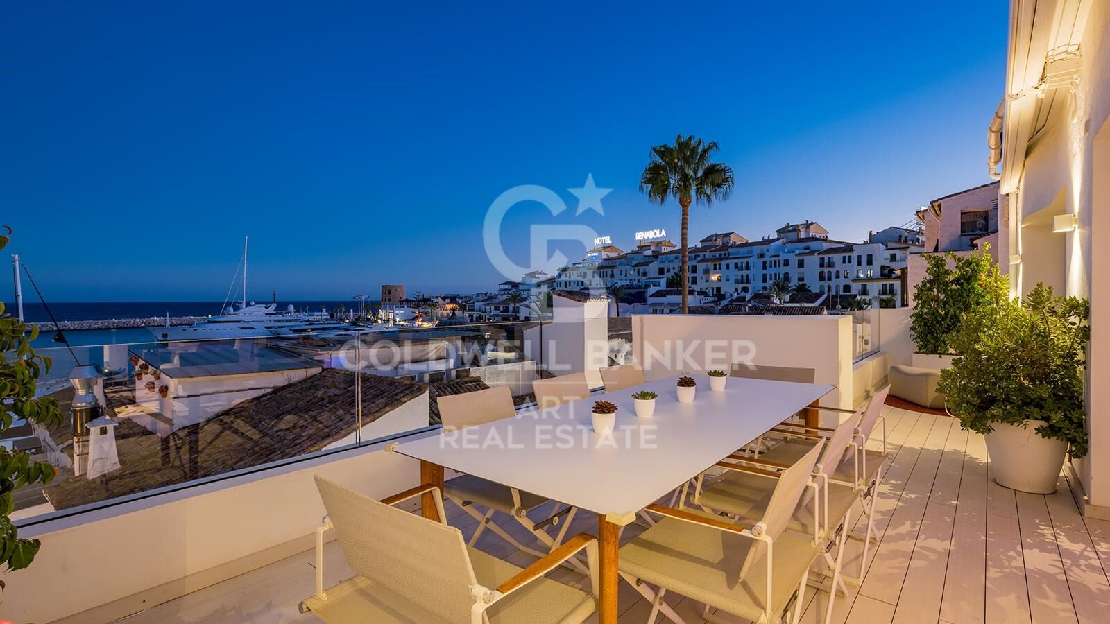 Elegantes Apartment am Meer in Puerto Banús, Marbella