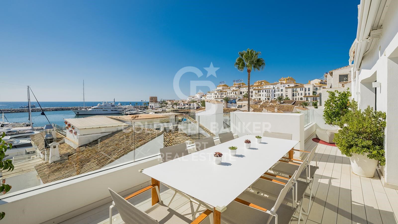 Elegantes Apartment am Meer in Puerto Banús, Marbella