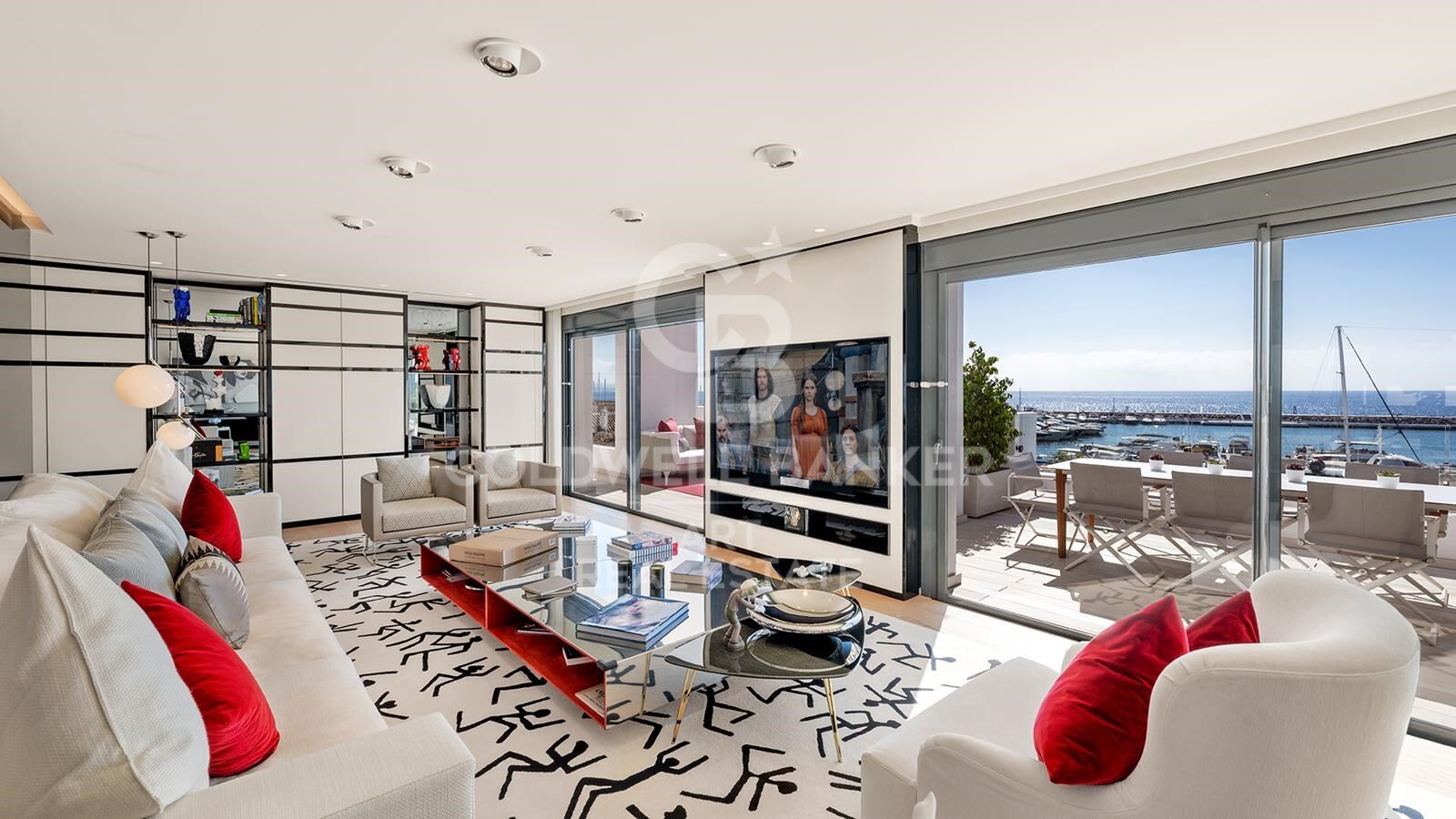 Apartamento elegante junto al mar en Puerto Banús, Marbella