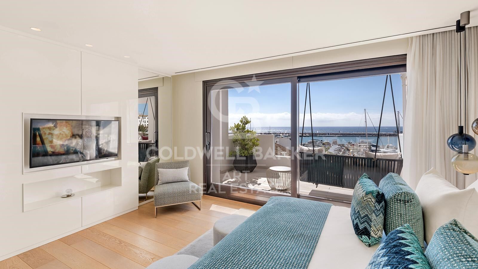 Apartamento elegante junto al mar en Puerto Banús, Marbella