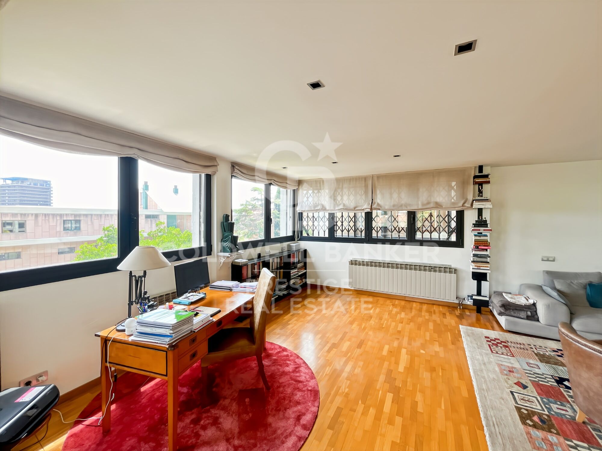 Apartment for rent in Finestrelles with 2 parking spaces and a communal pool