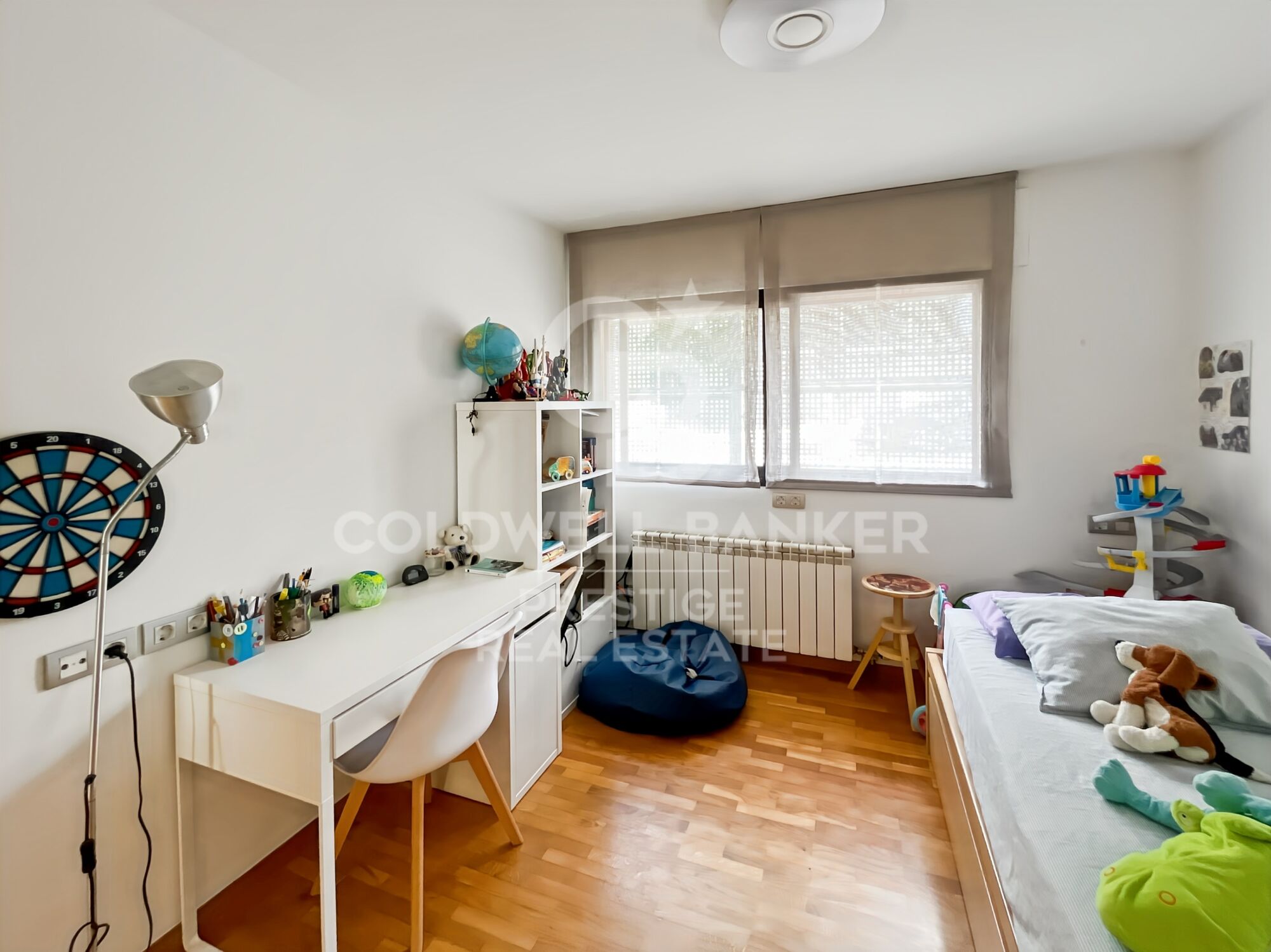 Apartment for rent in Finestrelles with 2 parking spaces and a communal pool