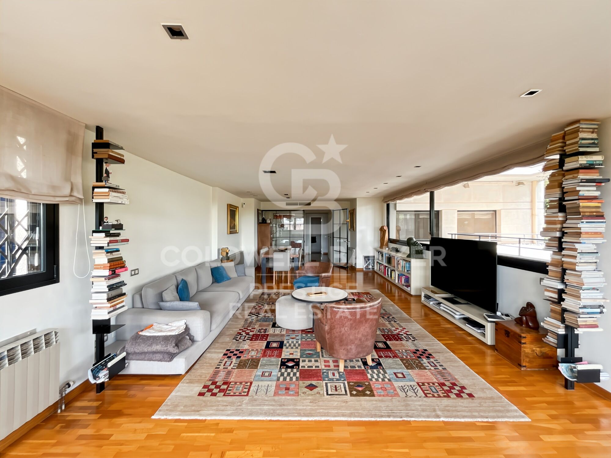 Appartement à louer à Finestrelles avec 2 places de parking et piscine communautaire