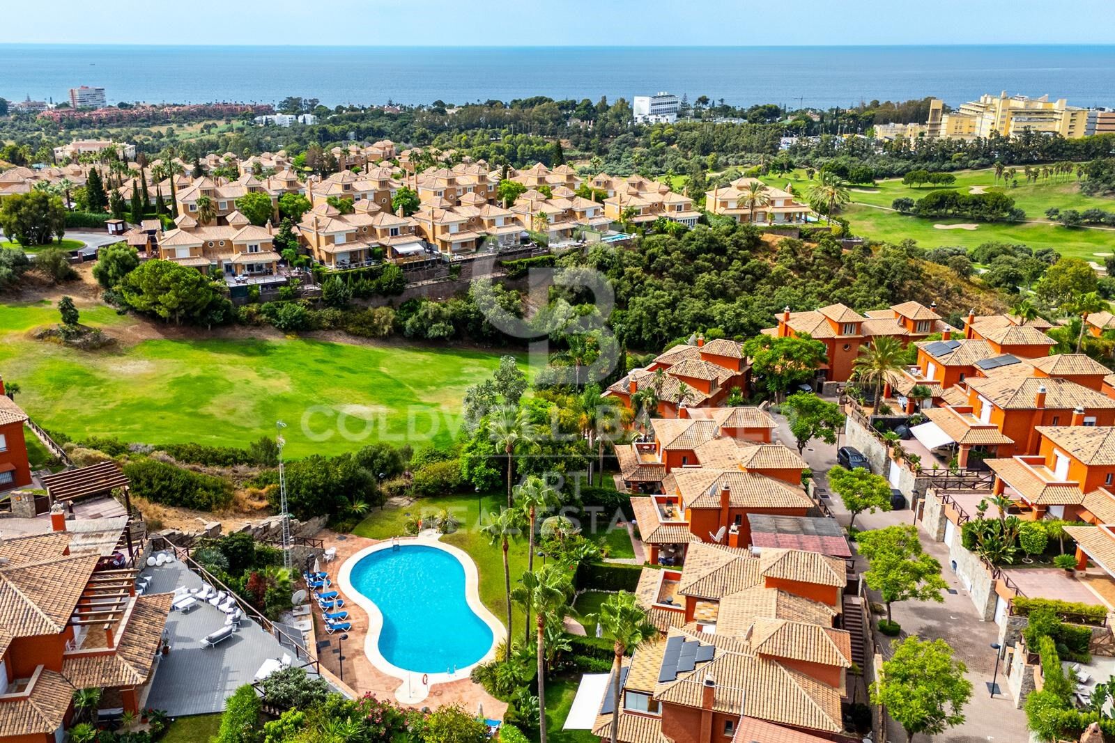 Elegant frontline golf villa in Marbella with timeless Mediterranean charm