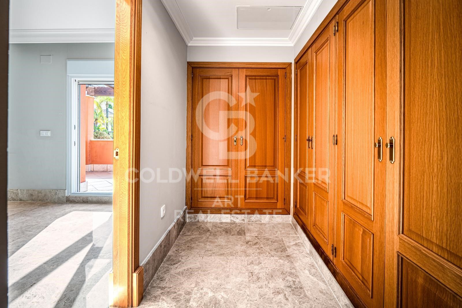 Elegant frontline golf villa in Marbella with timeless Mediterranean charm