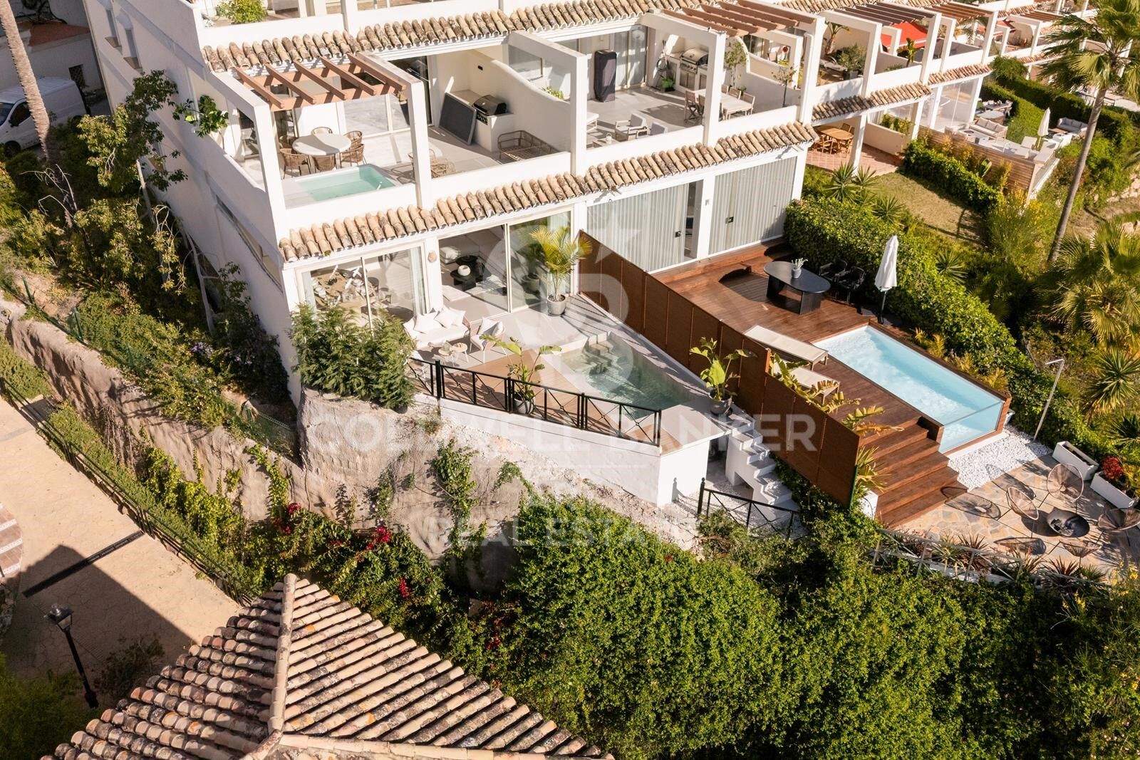 Modern apartment with private pool and breathtaking views - Nueva Andalucía