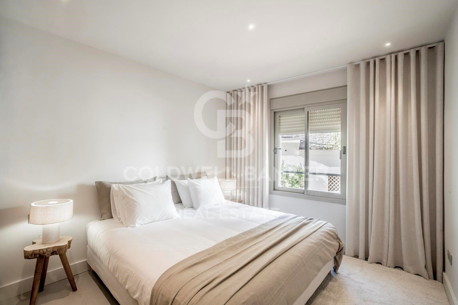 Modern apartment with private pool and breathtaking views - Nueva Andalucía