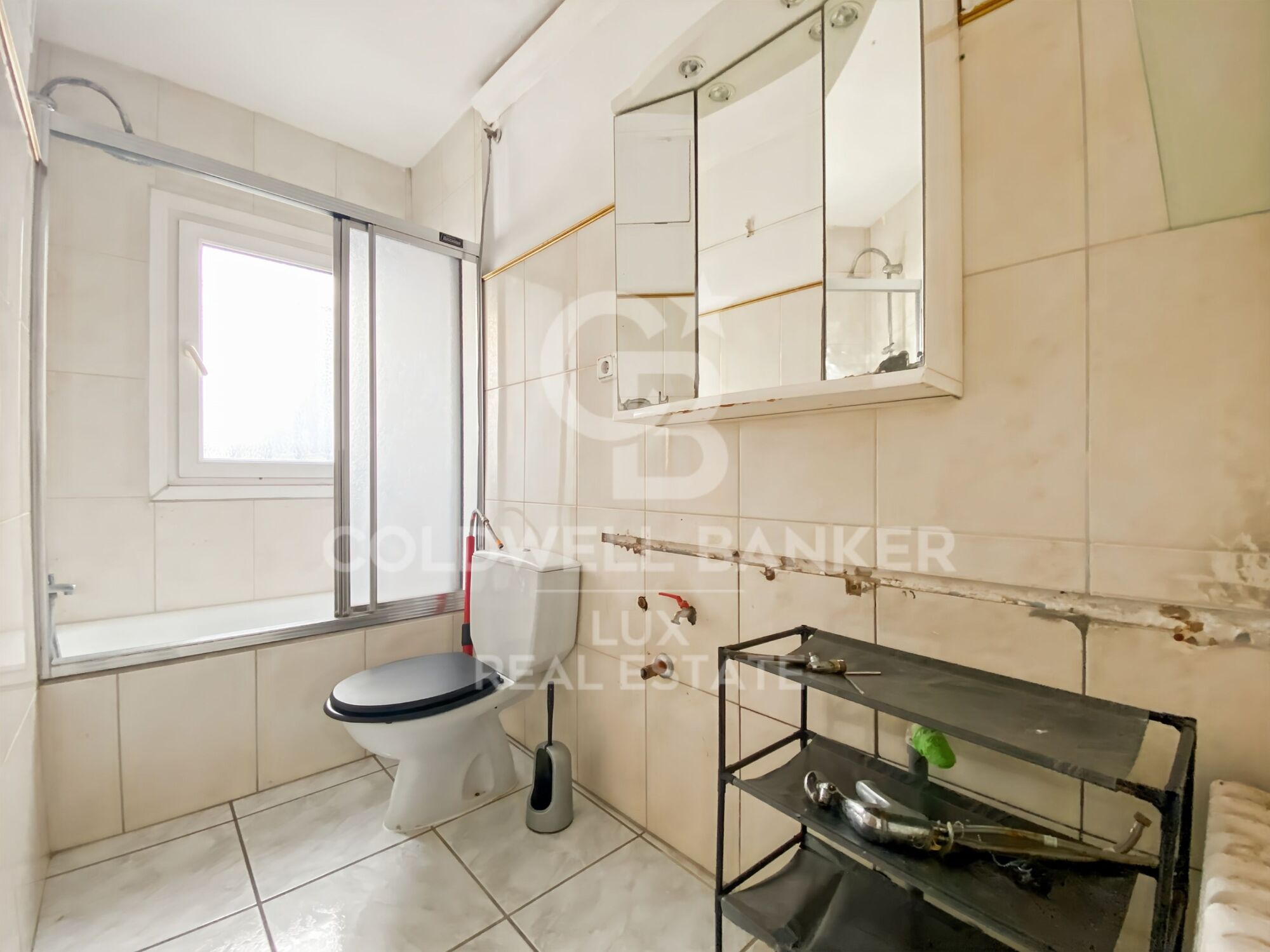 Casa con garaje, terraza y cerca de la playa