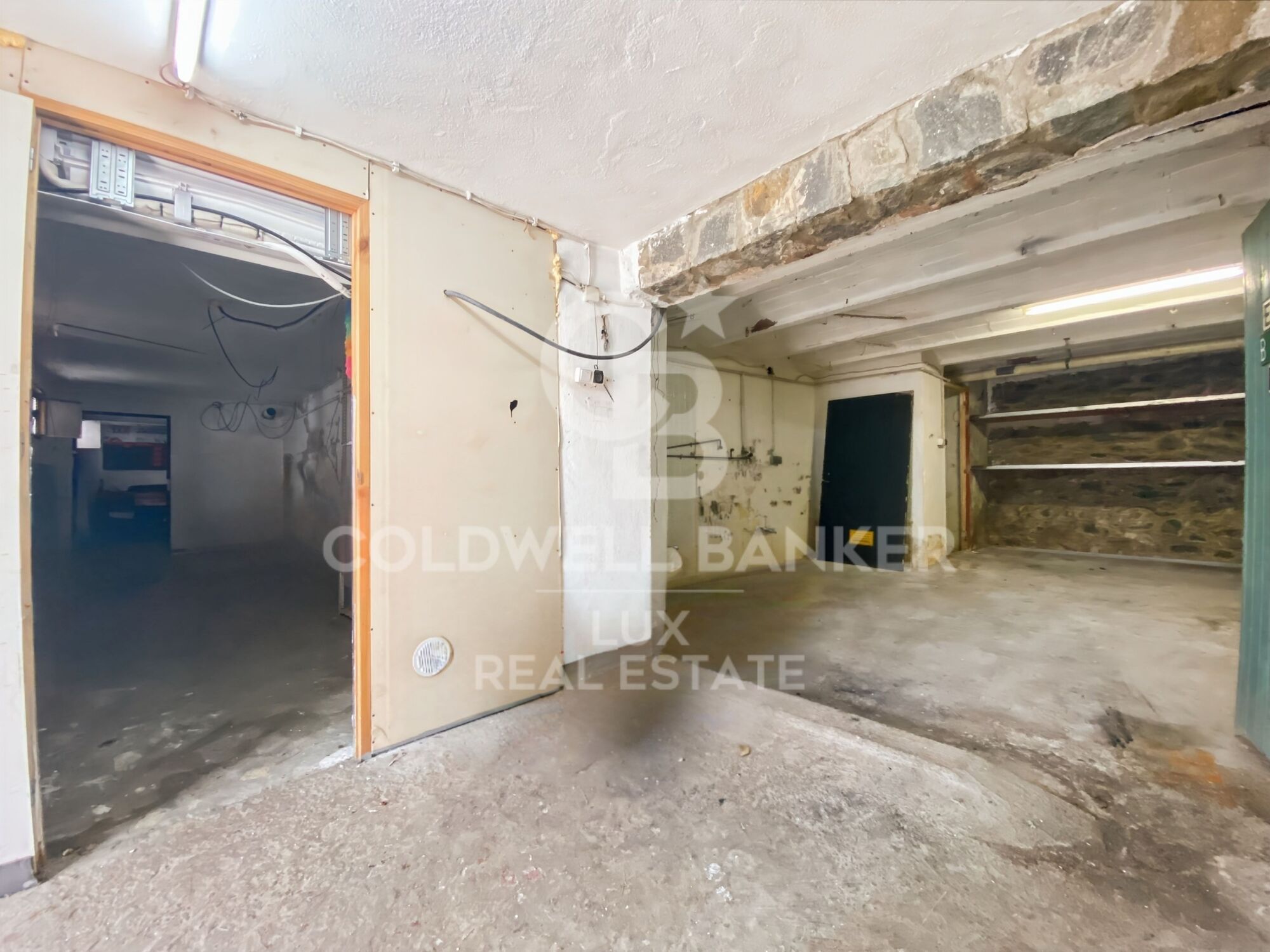 Casa con garaje, terraza y cerca de la playa