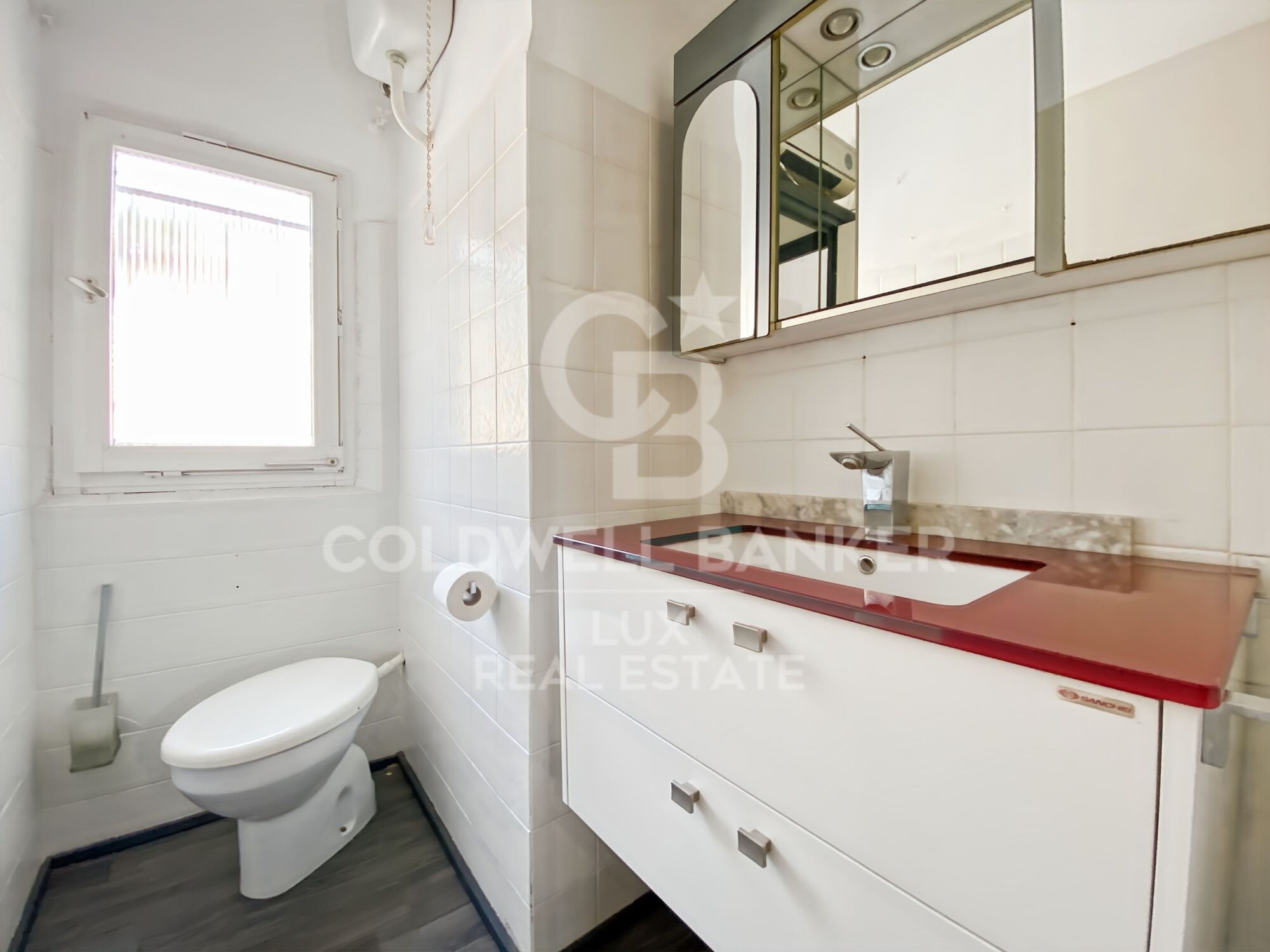 Casa con garaje, terraza y cerca de la playa