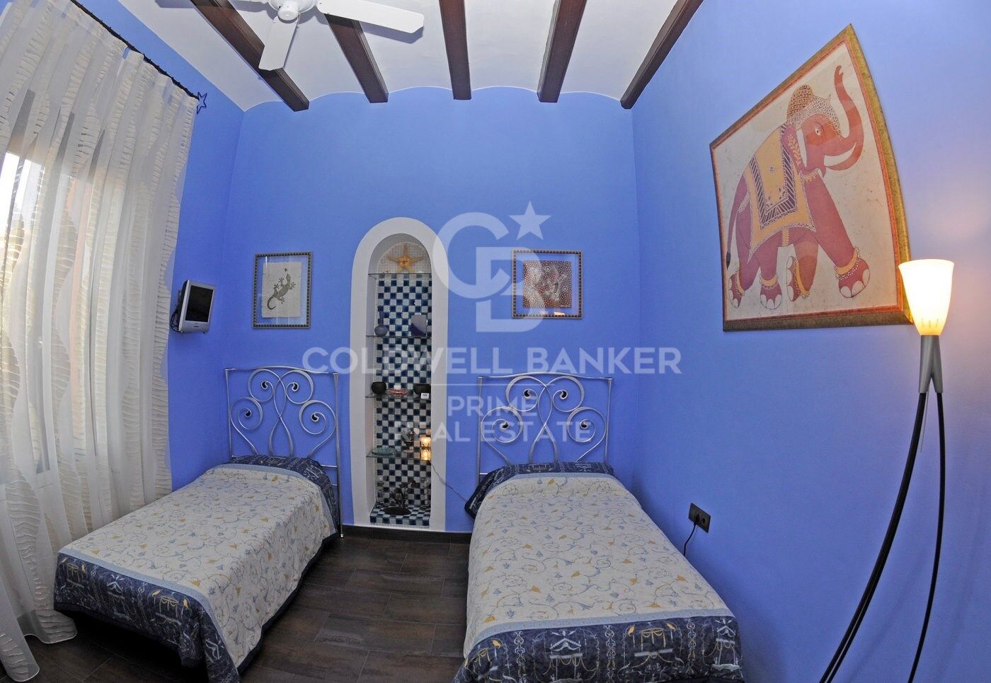 Exclusive maison de village à vendre située au centre de Palafrugell.