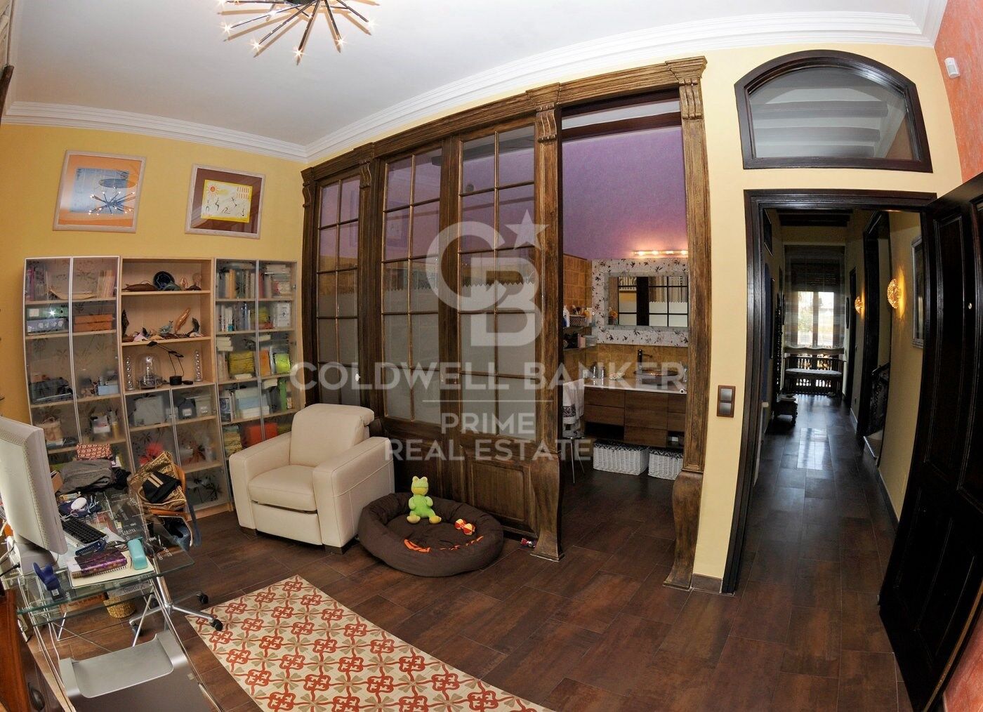 Exclusive maison de village à vendre située au centre de Palafrugell.