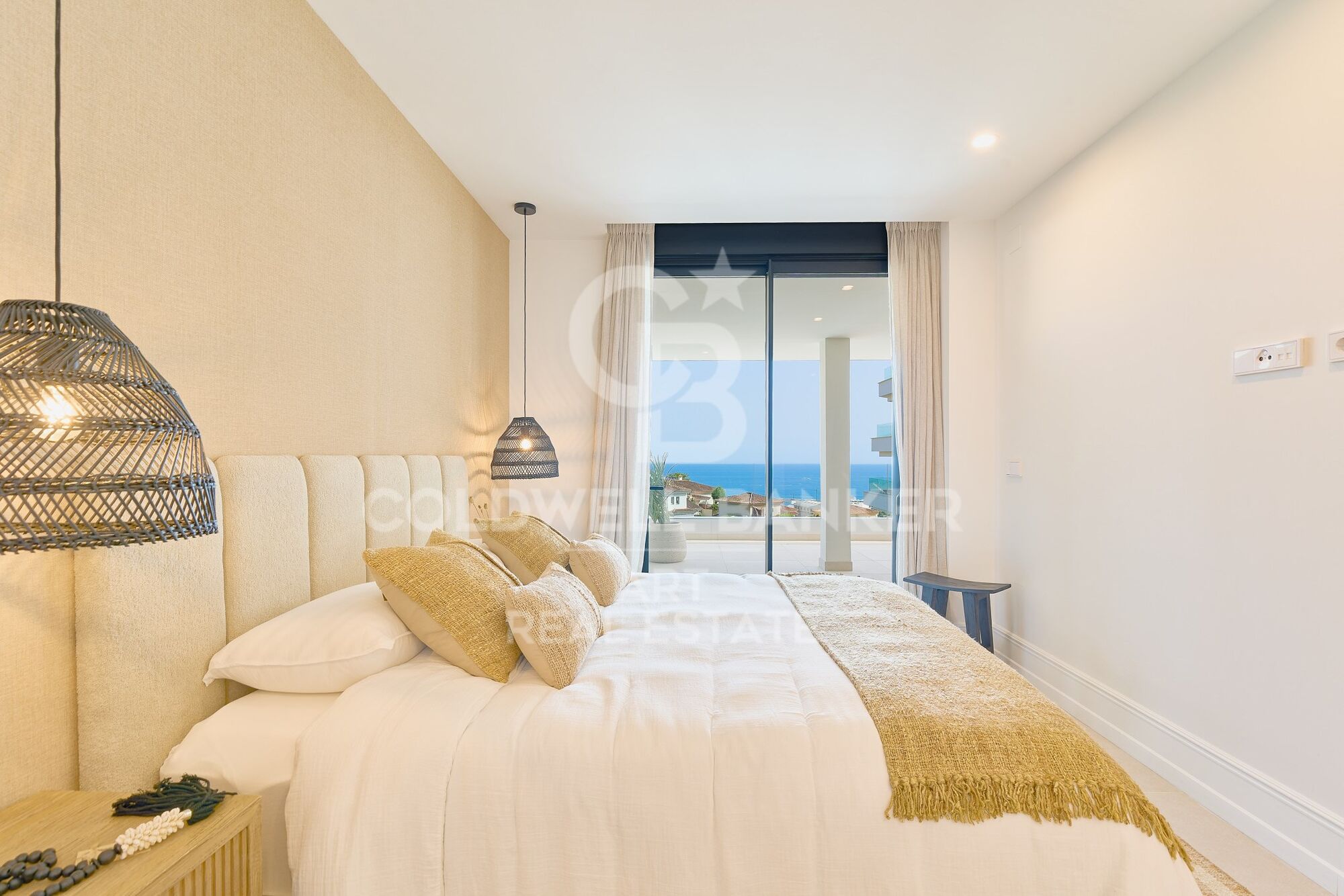 Sofisticados áticos, villas con jardín y apartamentos de lujo en El Higueron, Fuengirola