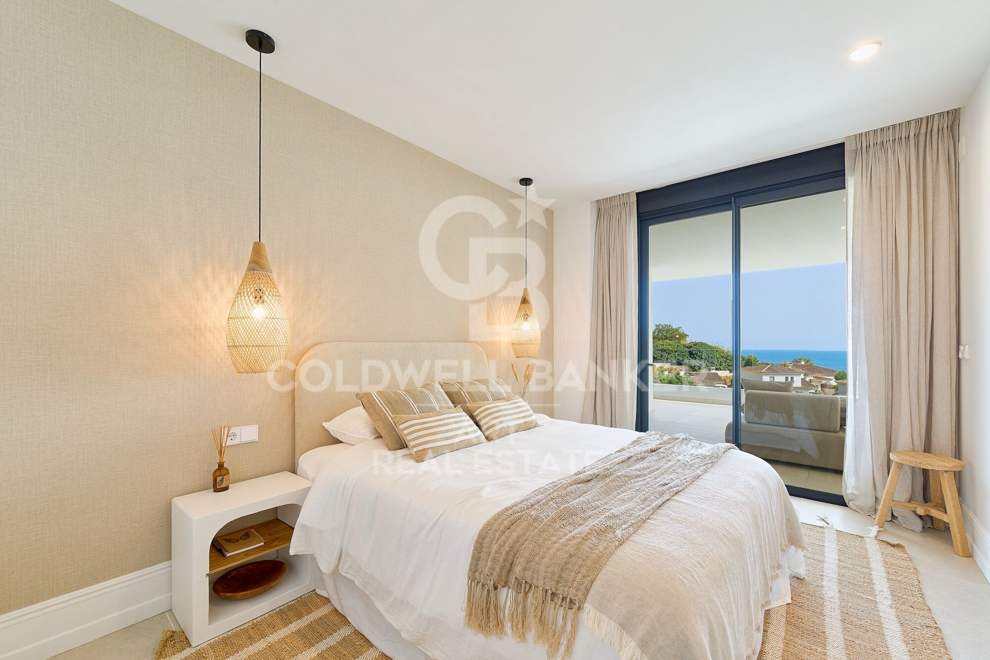 Sofisticados áticos, villas con jardín y apartamentos de lujo en El Higueron, Fuengirola