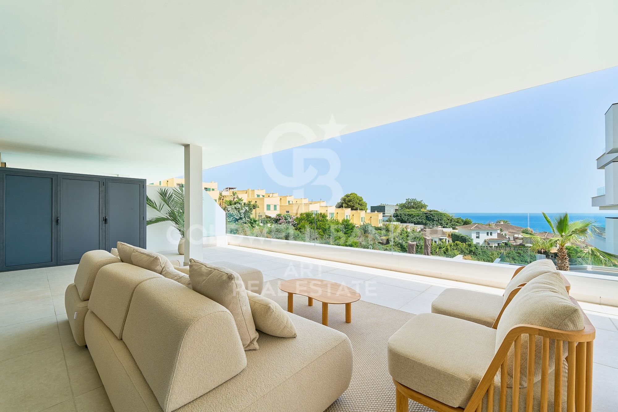 Sophisticated penthouses, villas with gardens and luxury flats in El Higueron, Fuengirola