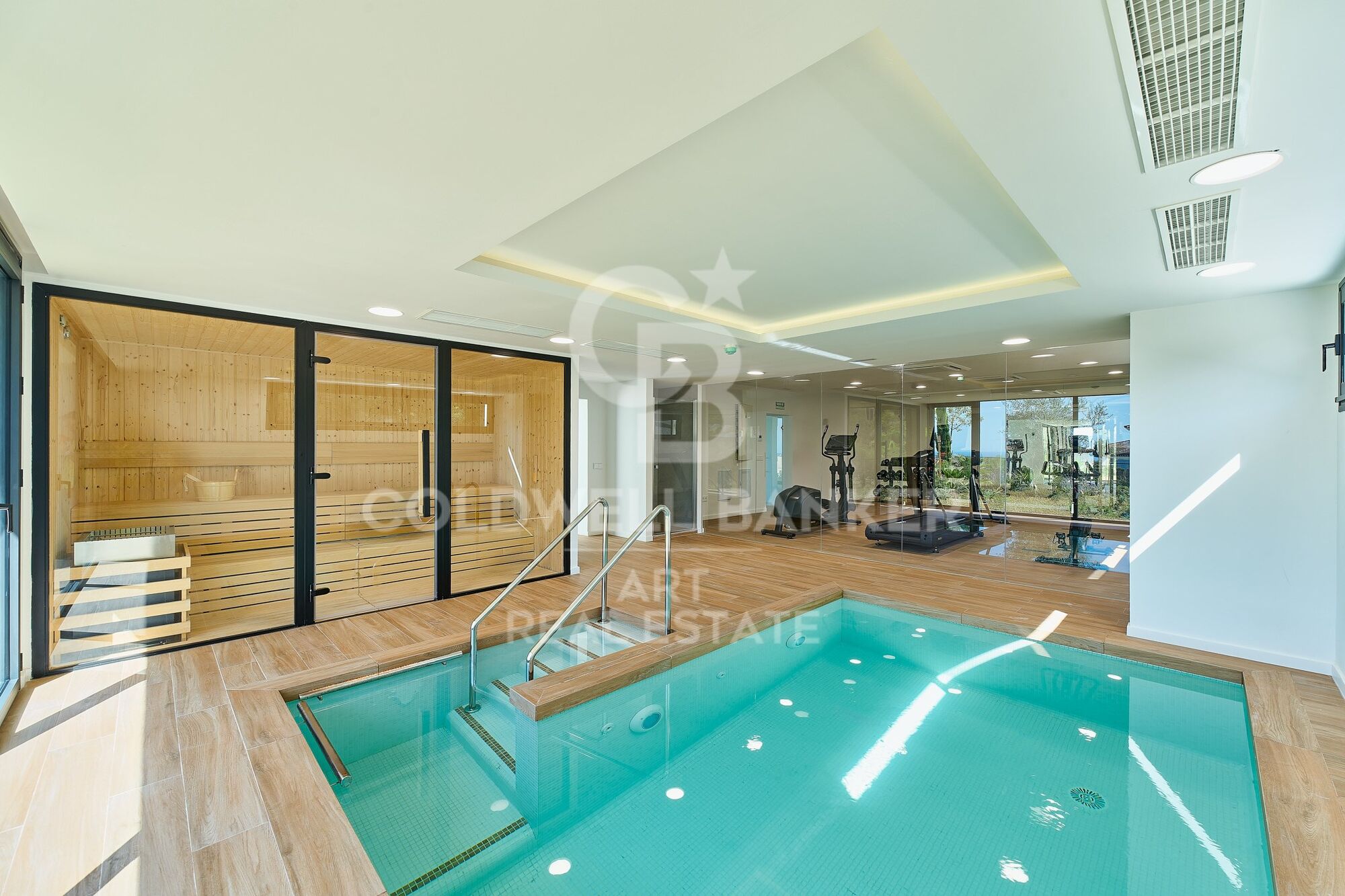 Sophisticated penthouses, villas with gardens and luxury flats in El Higueron, Fuengirola