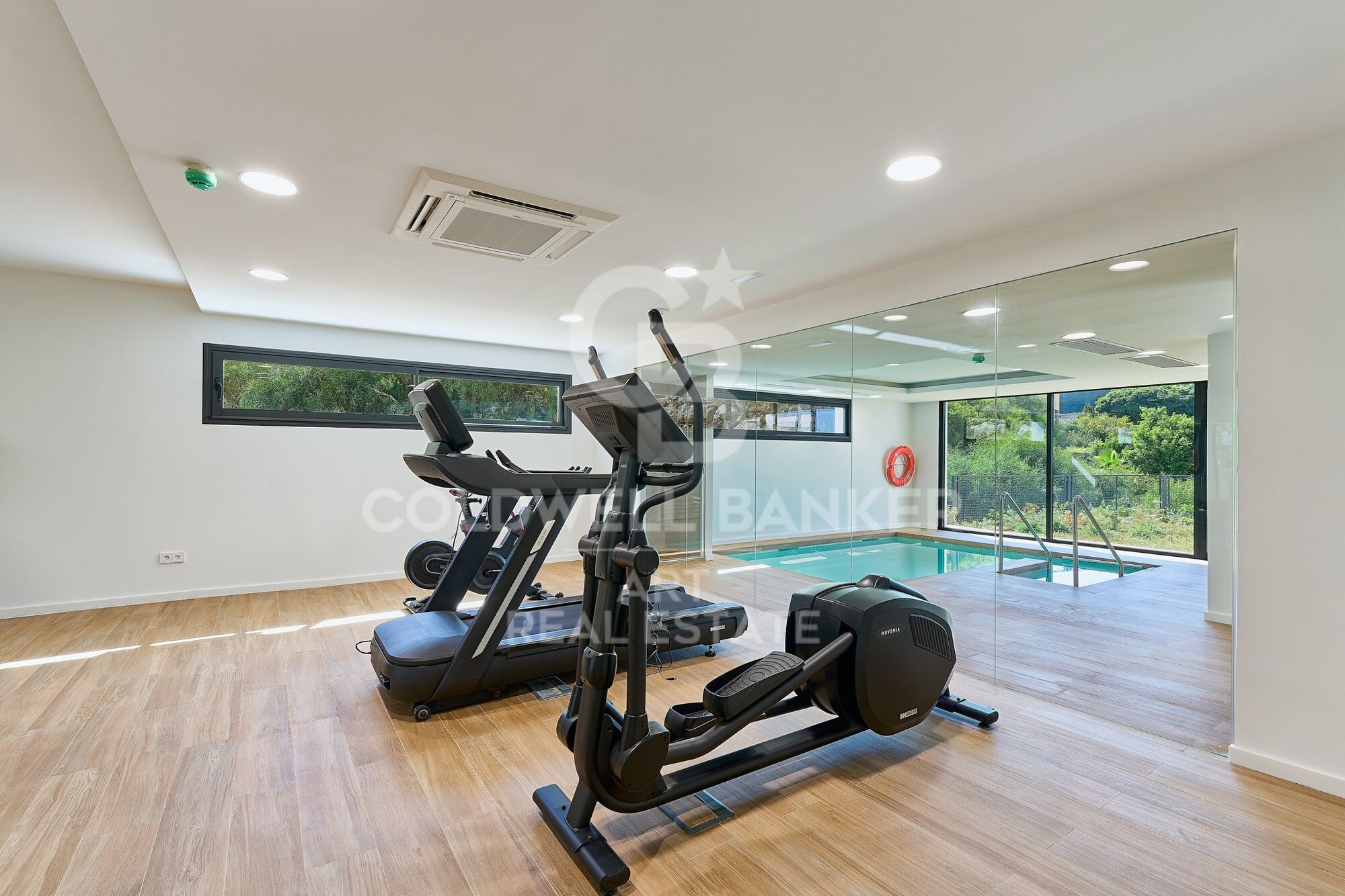 Sophisticated penthouses, villas with gardens and luxury flats in El Higueron, Fuengirola