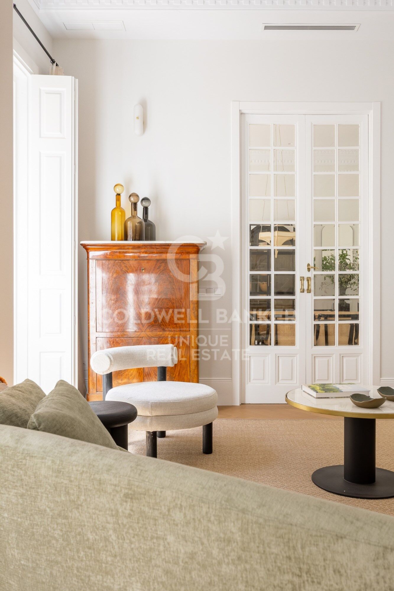 Exclusivity and design in the Jerónimos neighborhood