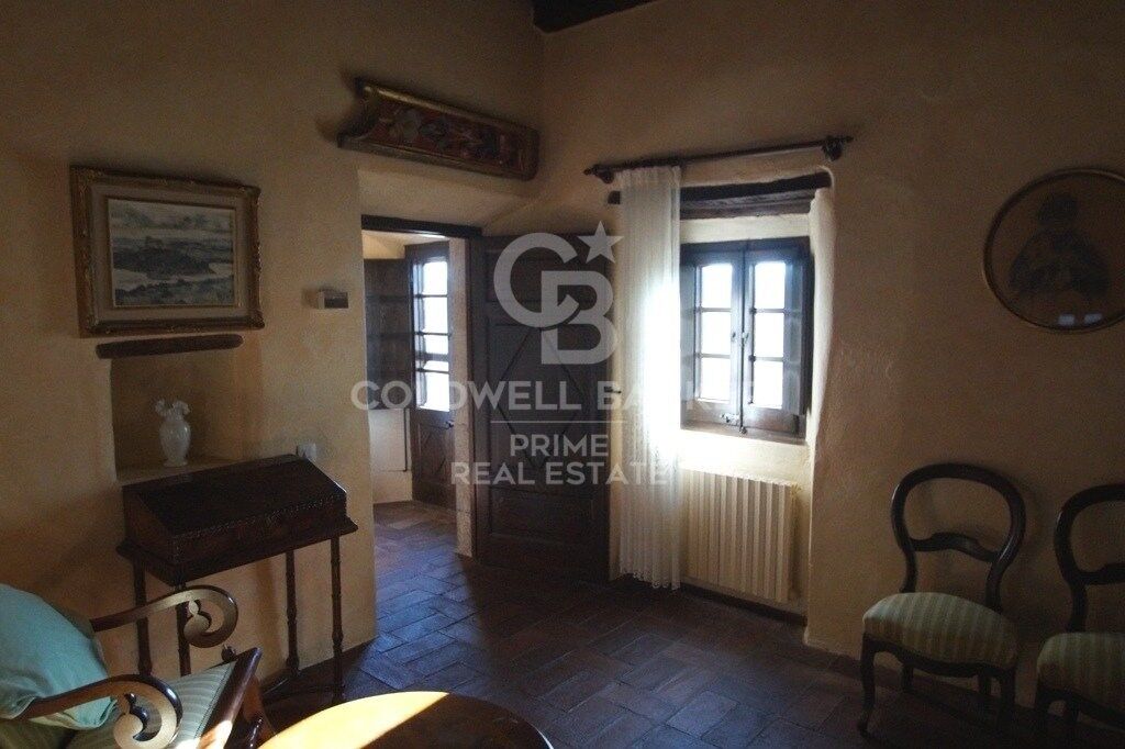 Exclusive masia for sale located near Cruïlles