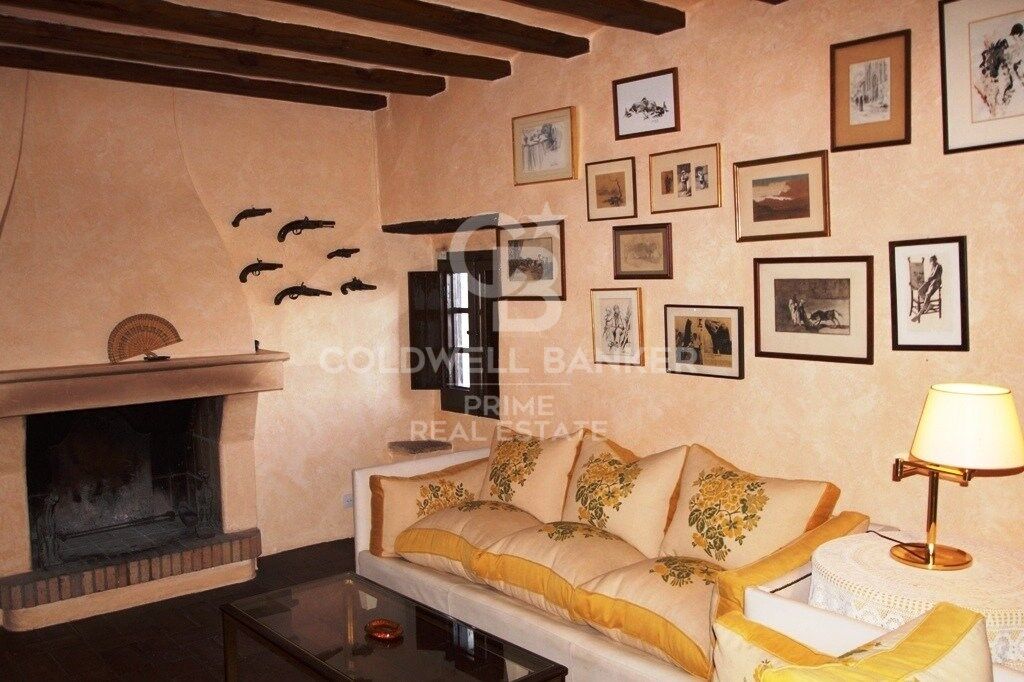 Exclusive masia for sale located near Cruïlles