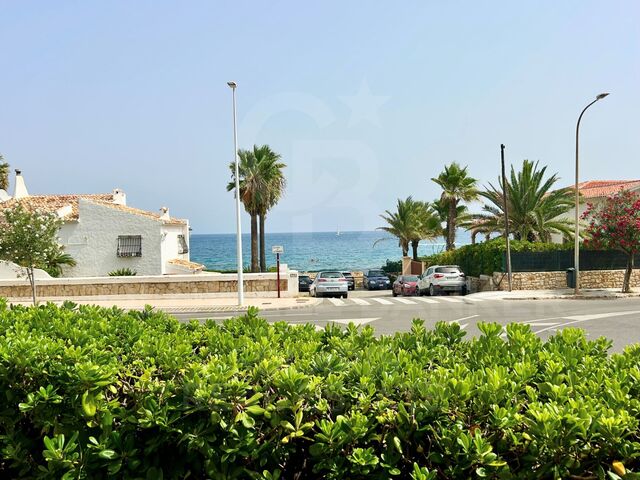 Apartment in Montañar with panoramic terrace and views of the Mediterranean