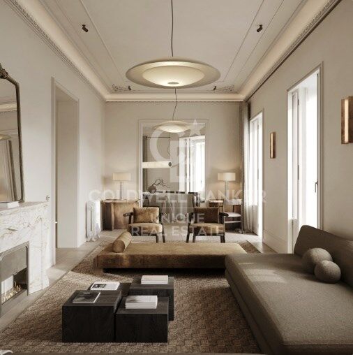 Magnificent flat in Recoletos with ten balconies to renovate