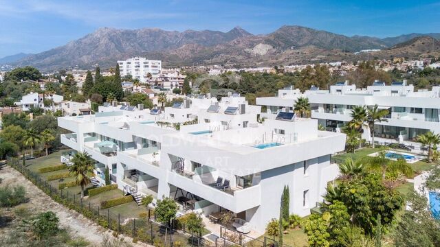 Elegant corner townhouse in prestigious Río Real, Marbella - sea views & private garden
