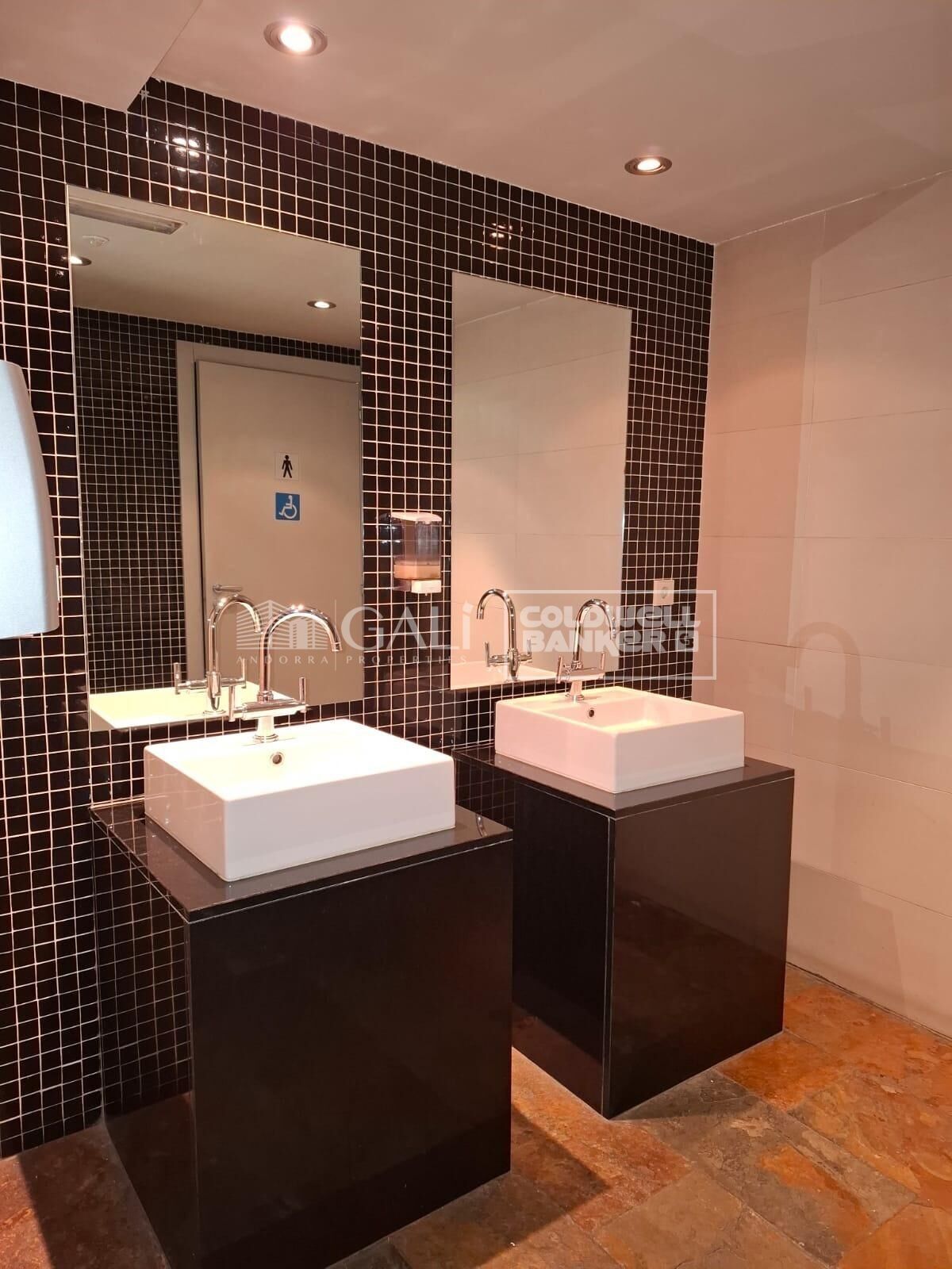 Local comercial Alquiler Encamp