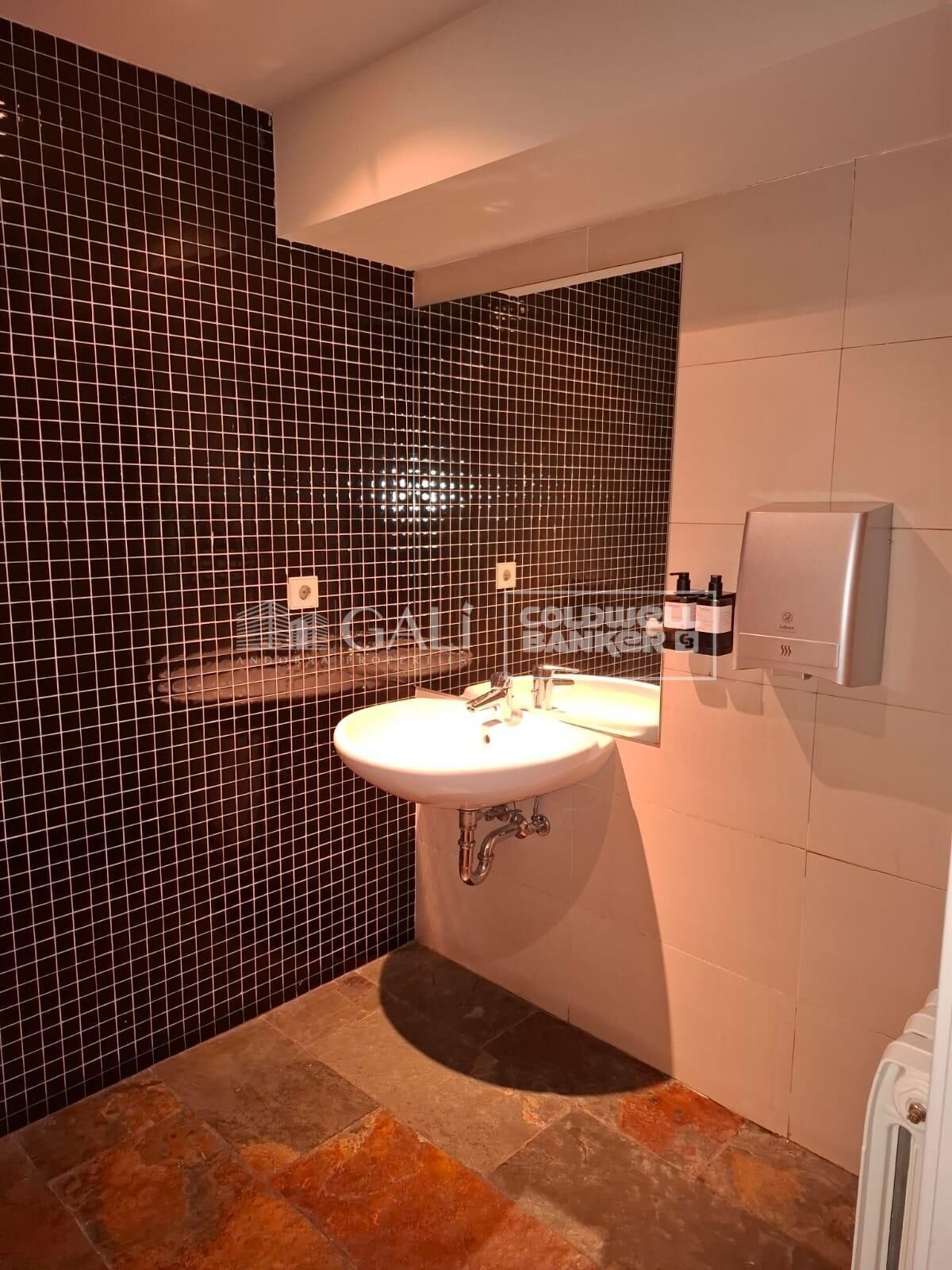 Local comercial Alquiler Encamp