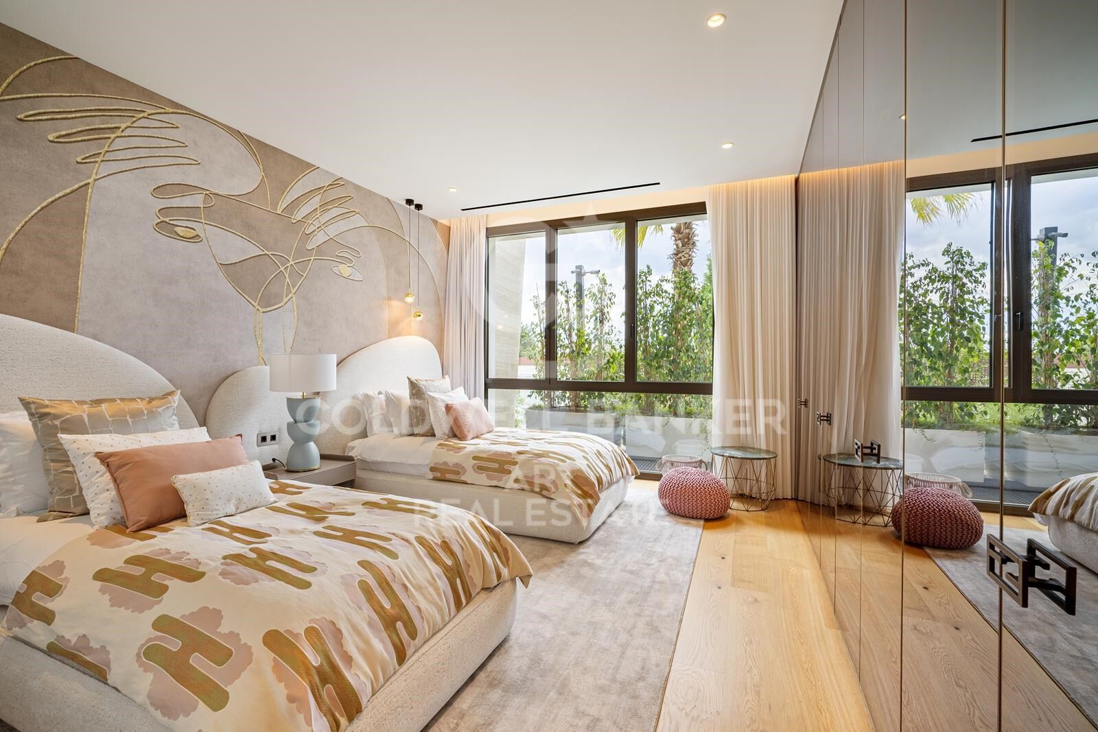 Élégant duplex design sur le Golden Mile de Marbella