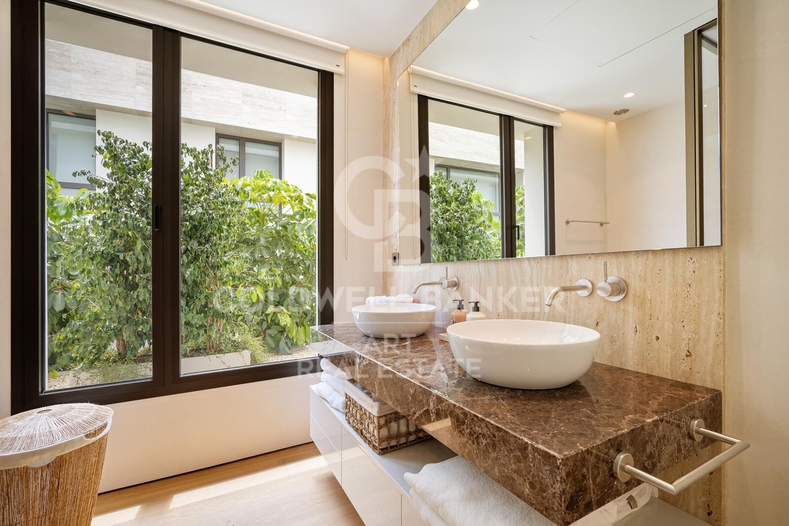 Elegante dúplex de diseño en la Milla de Oro de Marbella