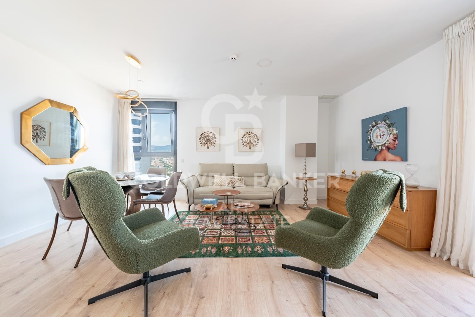 Sophisticated contemporary apartment above Málaga