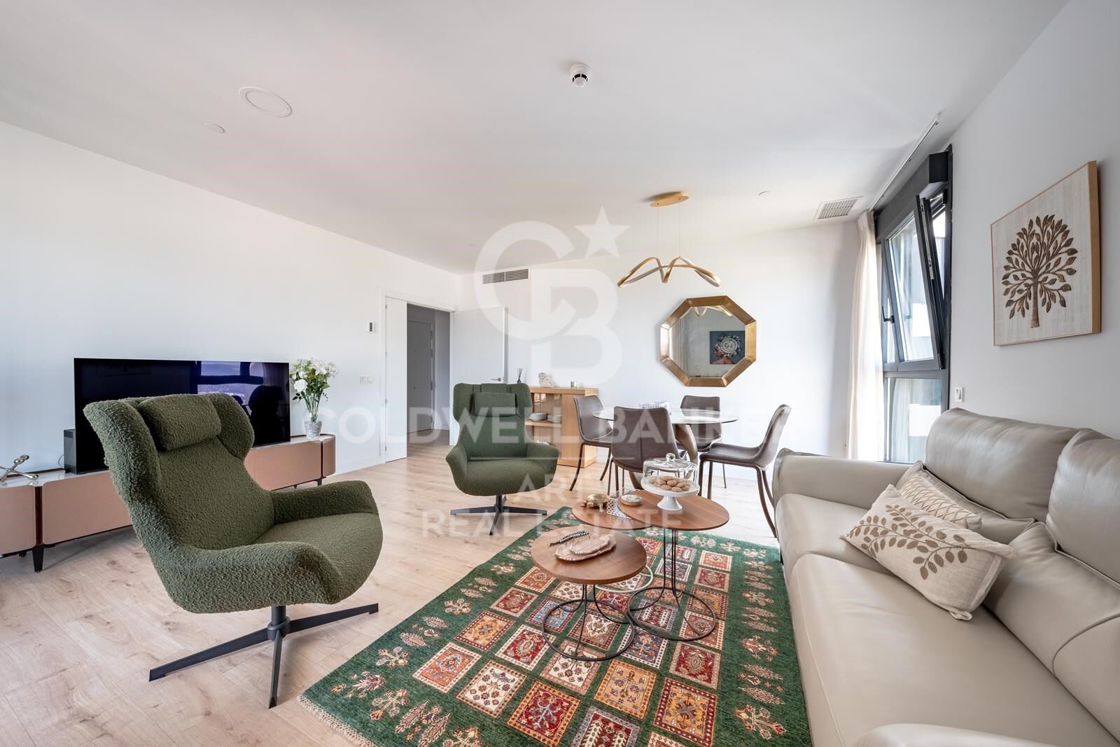 Sophisticated contemporary apartment above Málaga
