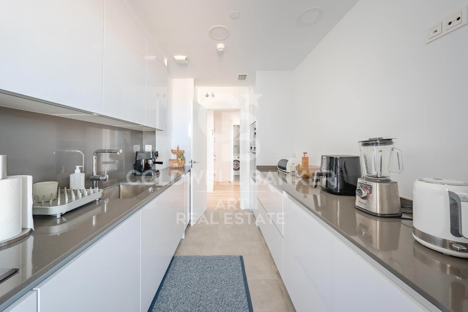 Sophisticated contemporary apartment above Málaga