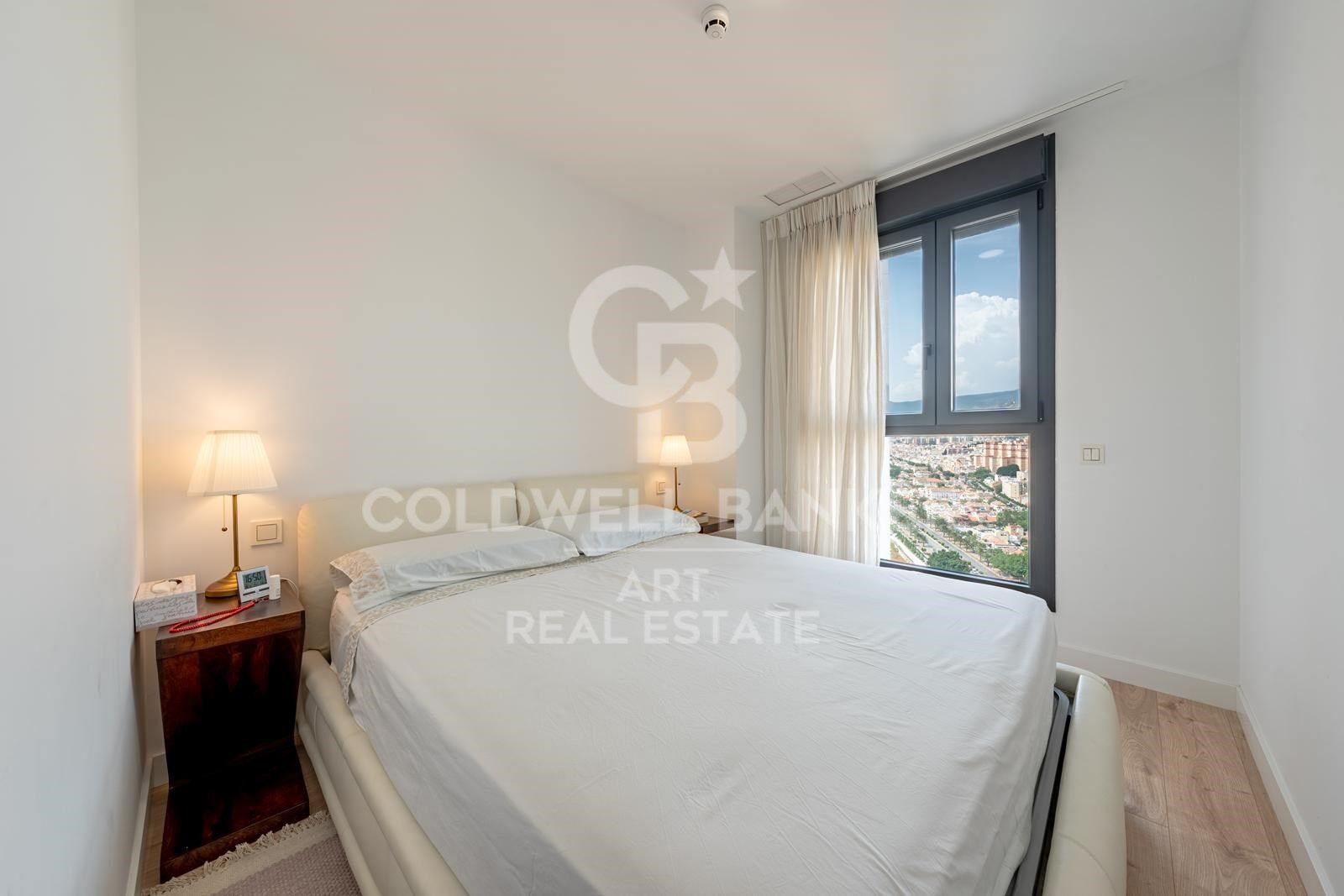 Sophisticated contemporary apartment above Málaga