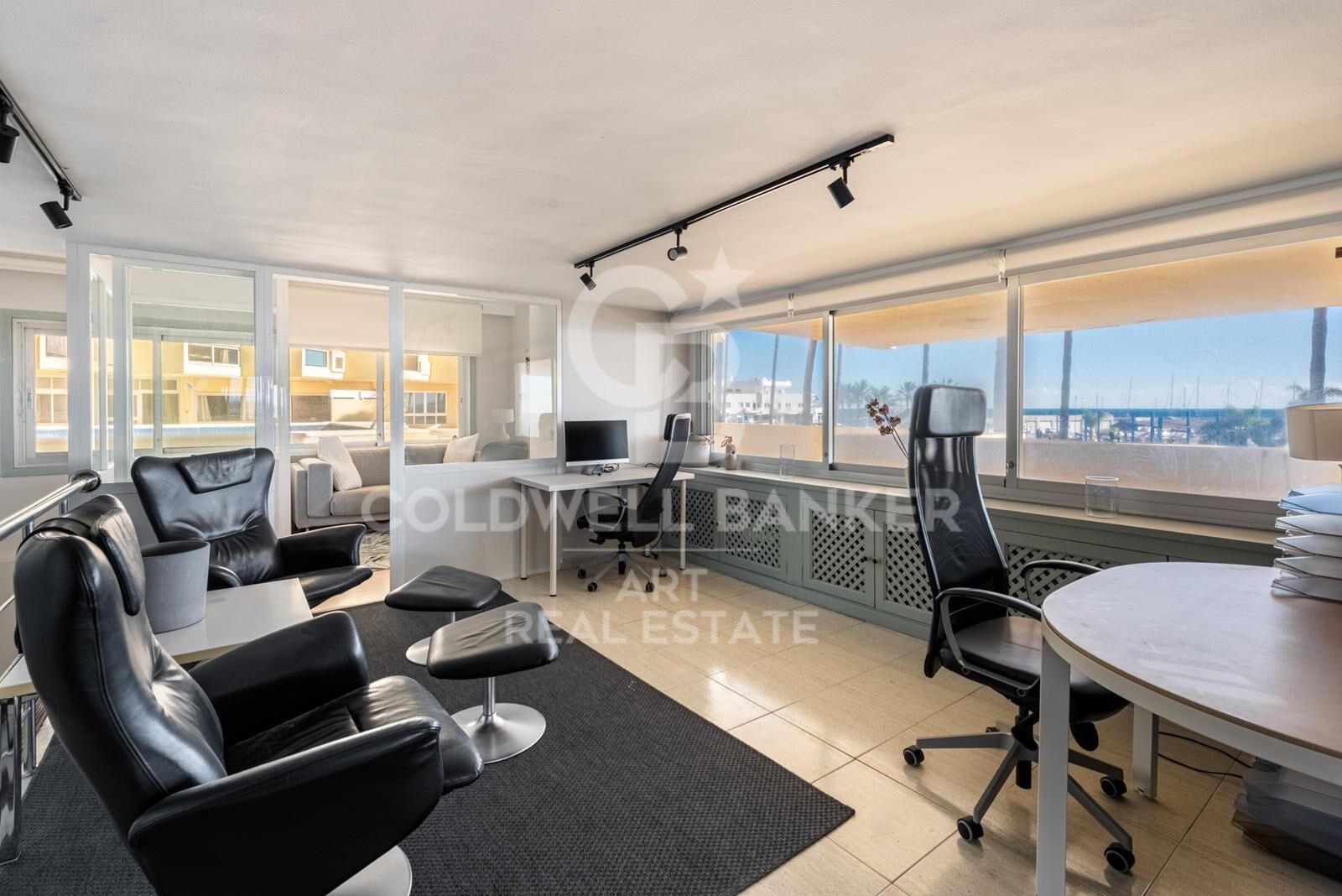 Exclusive beachfront commercial property opposite Marbella marina