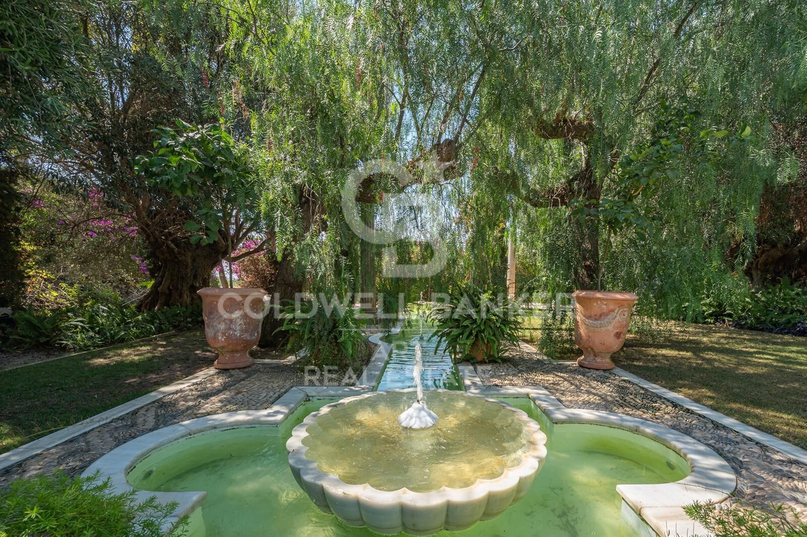 Elegante Villa im mediterranen Stil mit Blick auf La Concha auf der Golden Mile, Marbella