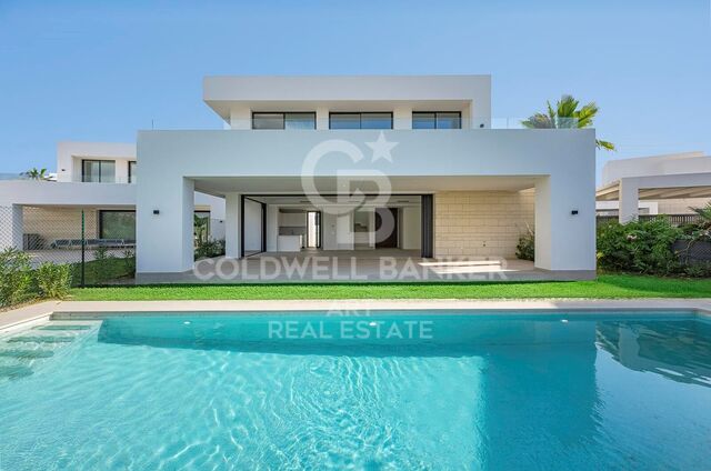 Villa contemporánea de 4 dormitorios en La Finca de Marbella, Rio Real