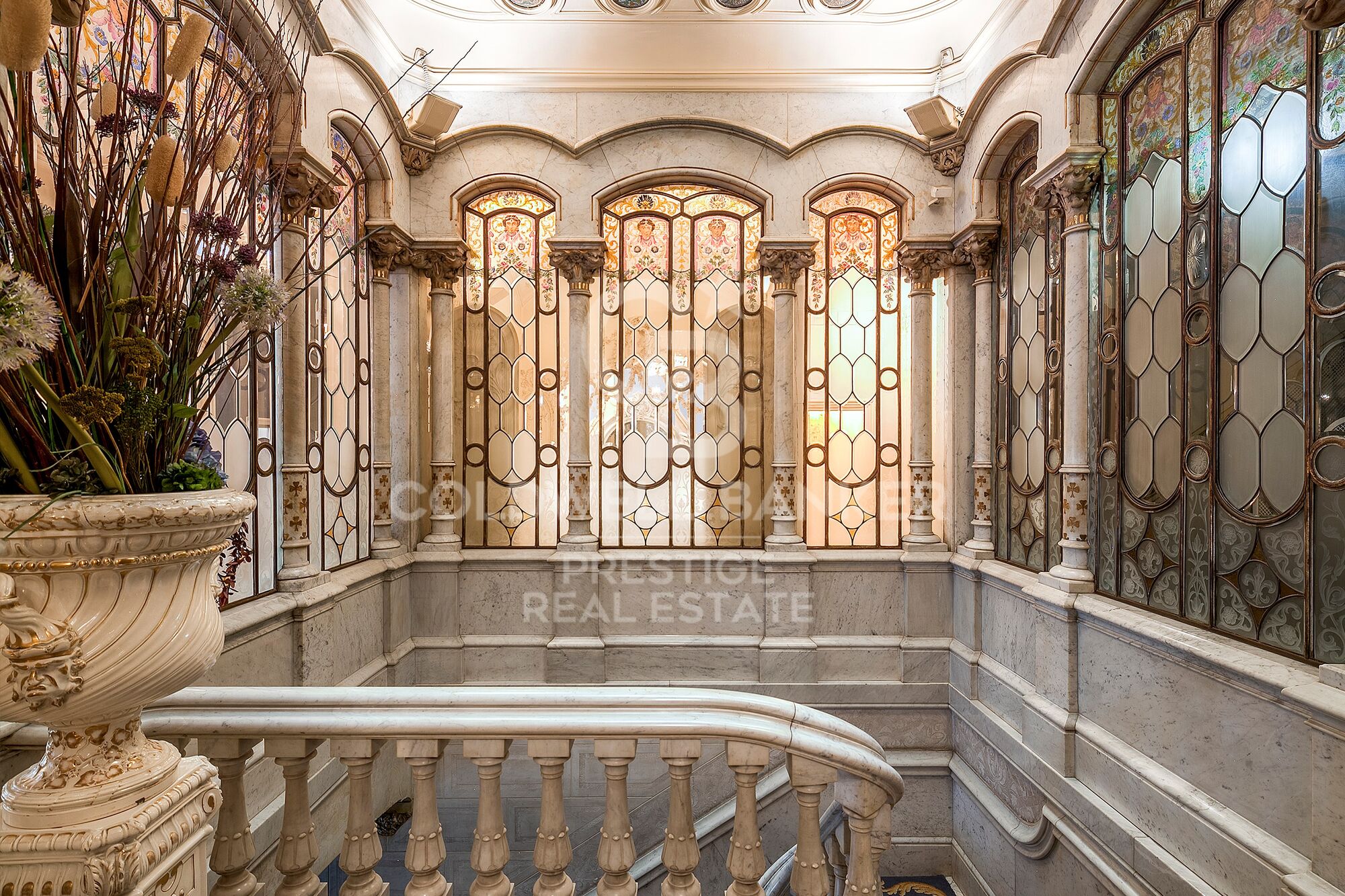 For sale stunning modernist flat in the emblematic Paseo de Gracia