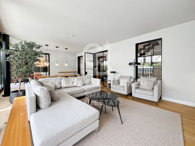 Villa mit Pool in Urbanización Paraíso, Oleiros