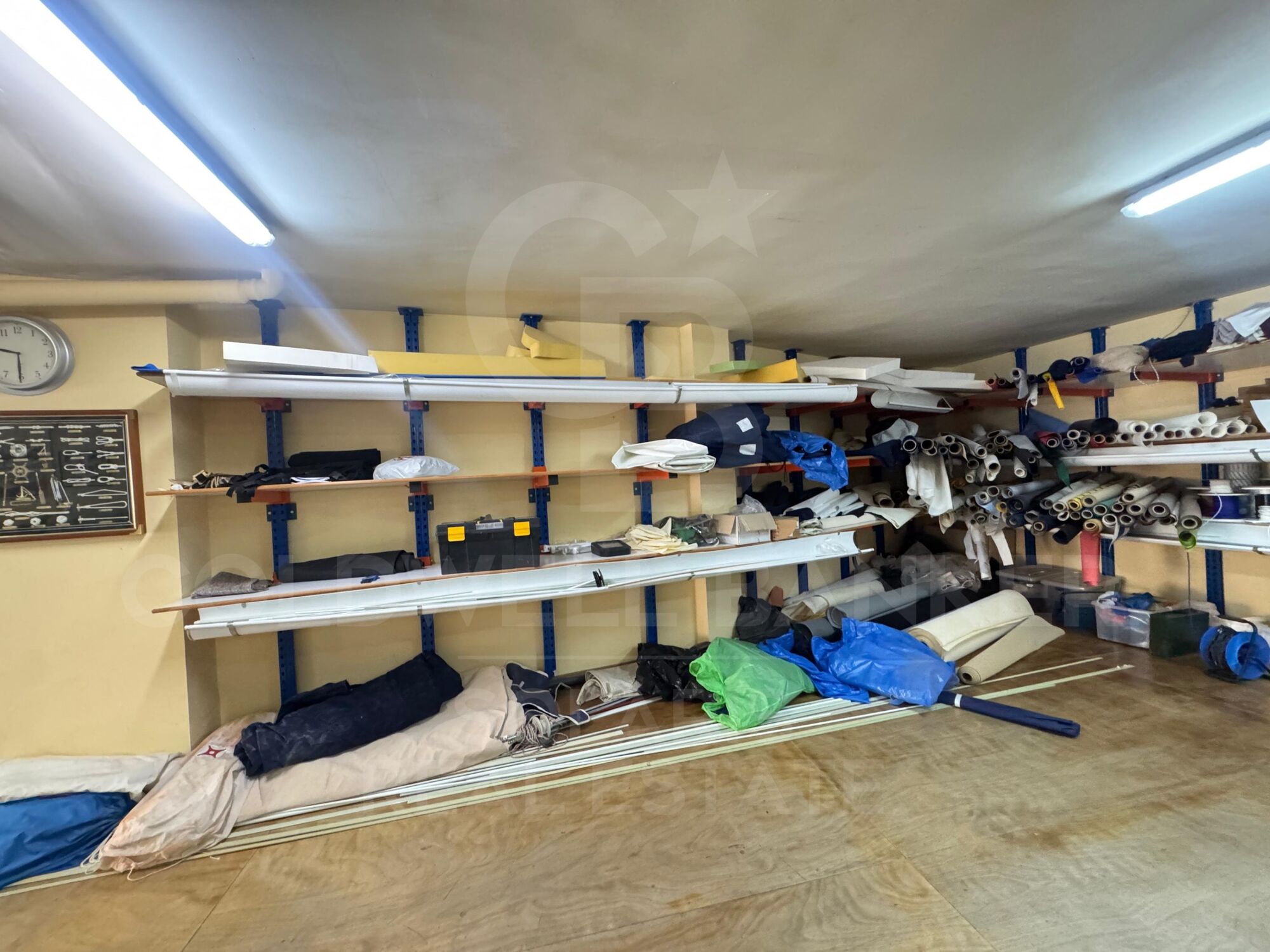 Unique Opportunity in the Port of Jávea: 132m² to Create Your Ideal Space