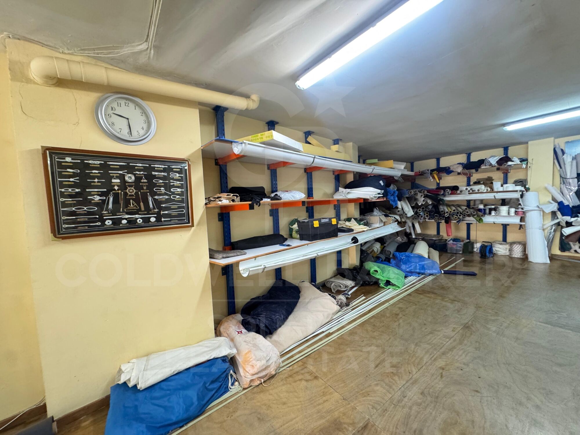 Unique Opportunity in the Port of Jávea: 132m² to Create Your Ideal Space